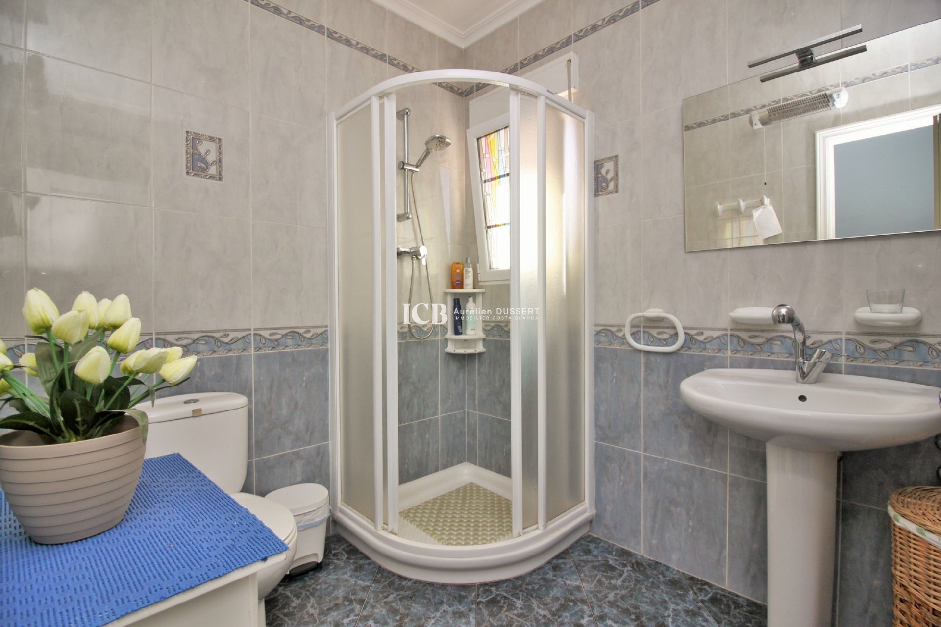 Resale - Villa -
Orihuela Costa - Villamartín