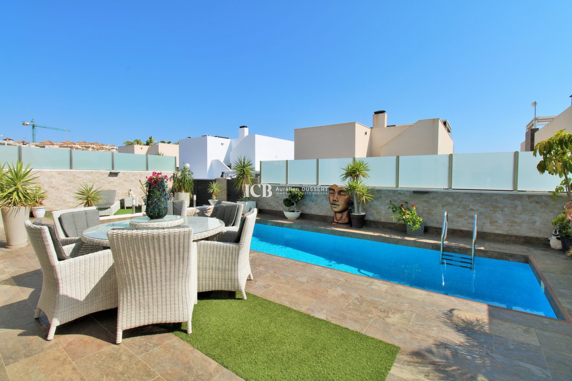 Resale - Villa -
Orihuela Costa - Villamartín
