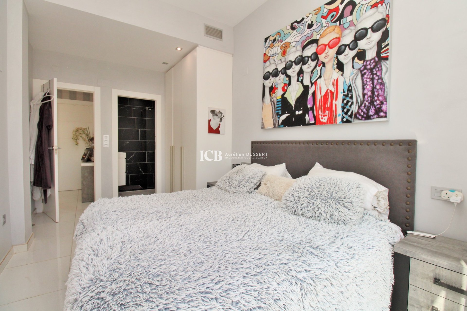 Resale - Villa -
Orihuela Costa - Villamartín