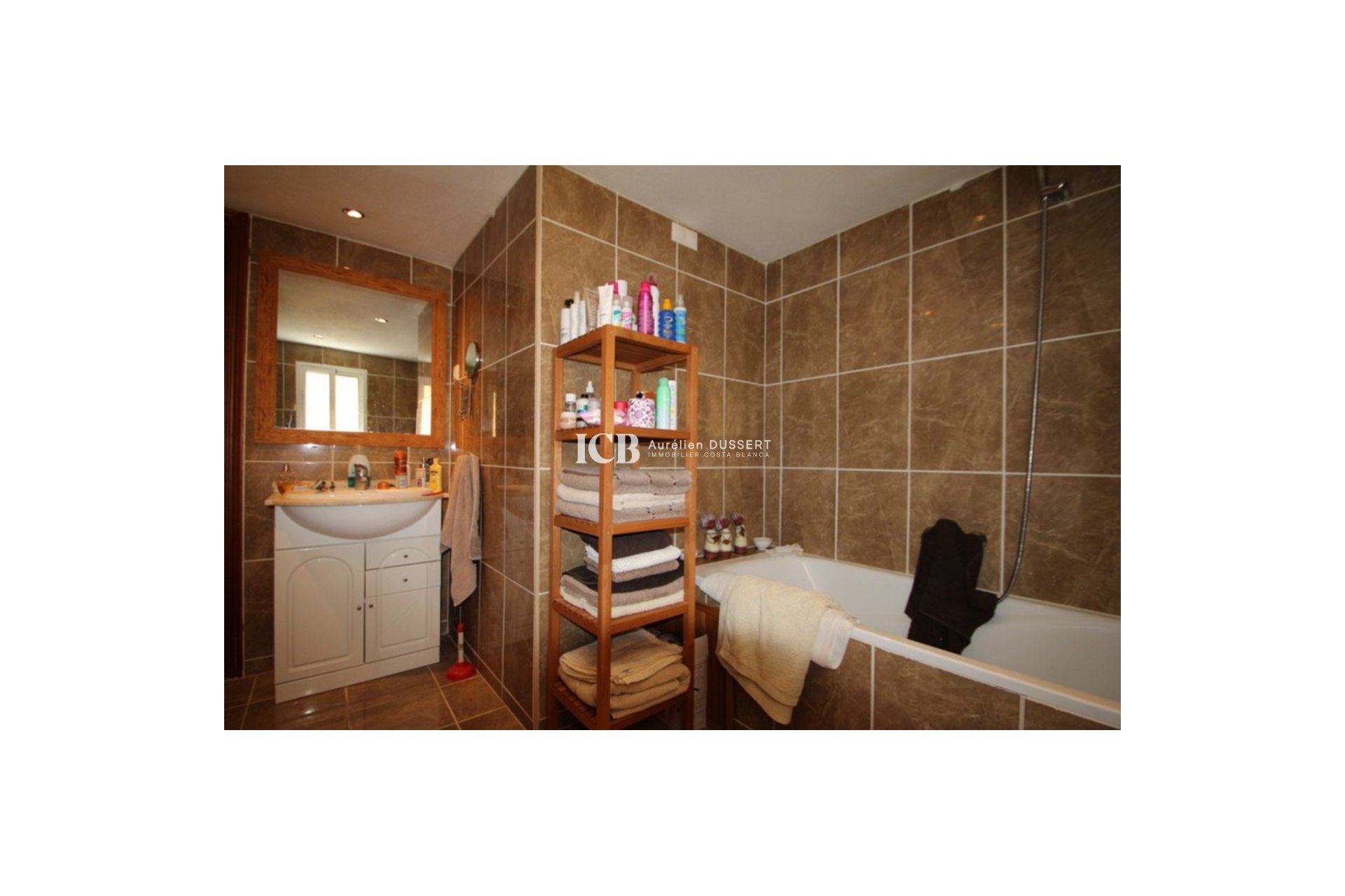 Resale - Villa -
Orihuela Costa - Villamartín