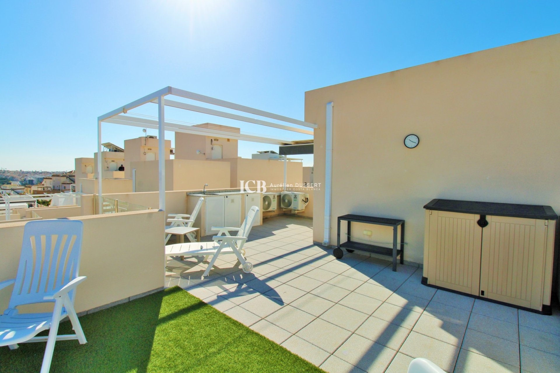Resale - Villa -
Orihuela Costa - Villamartín