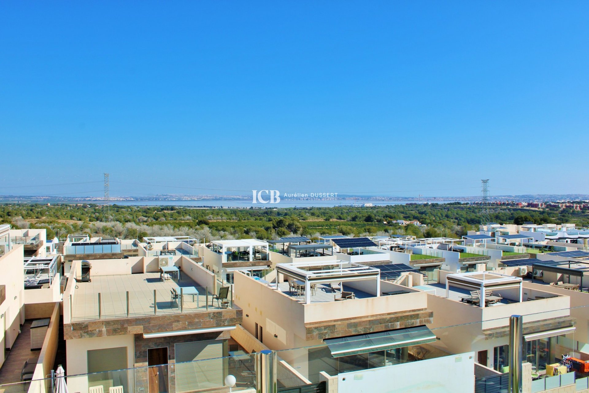 Resale - Villa -
Orihuela Costa - Villamartín