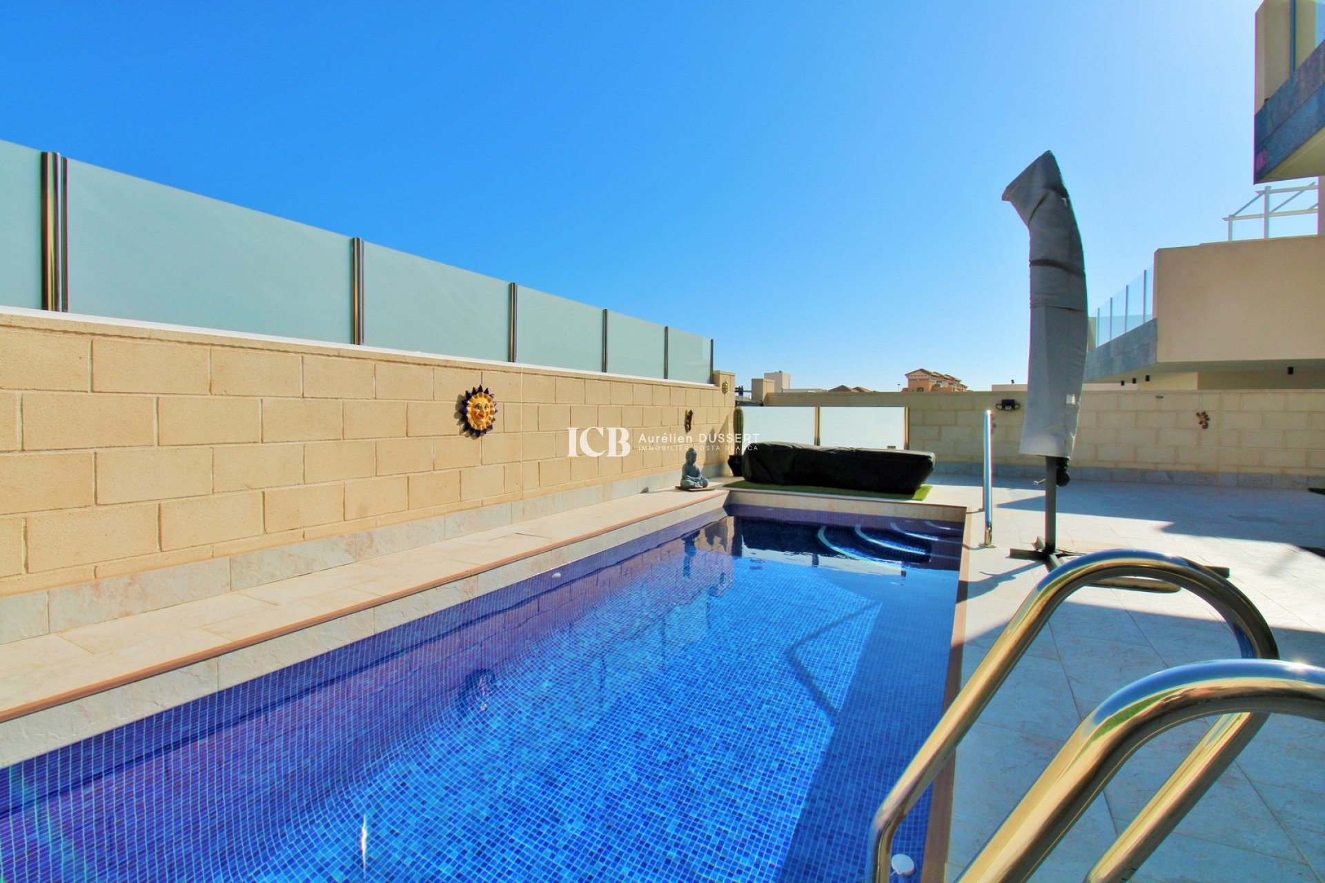 Resale - Villa -
Orihuela Costa - Villamartín