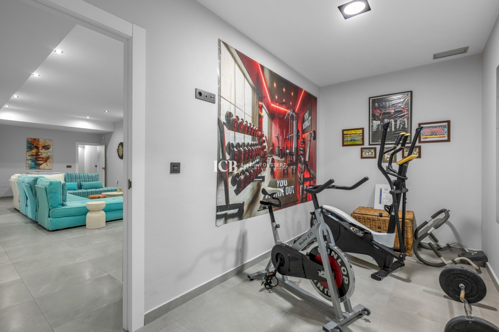 Resale - Villa -
Orihuela Costa - Villamartín
