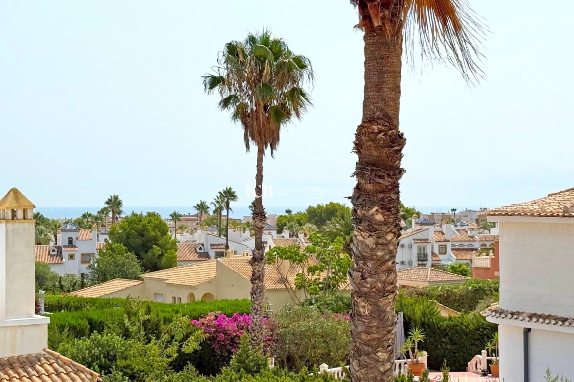 Resale - Villa -
Orihuela Costa - Villamartín