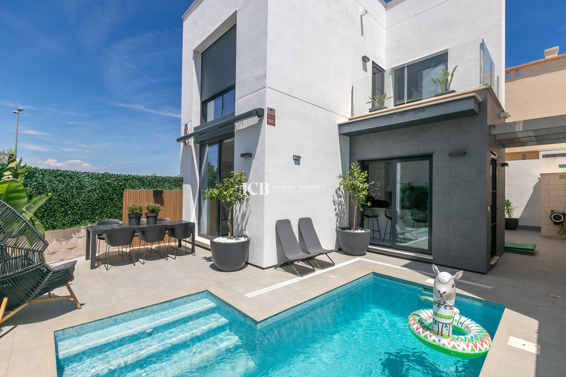 Resale - Villa -
Orihuela Costa - Villamartín