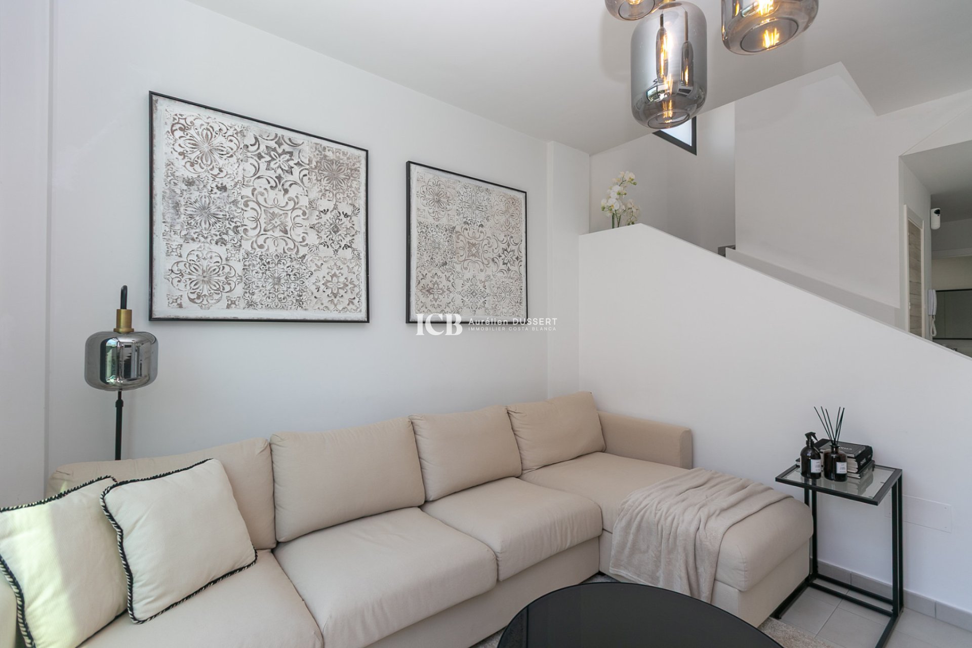 Resale - Villa -
Orihuela Costa - Villamartín