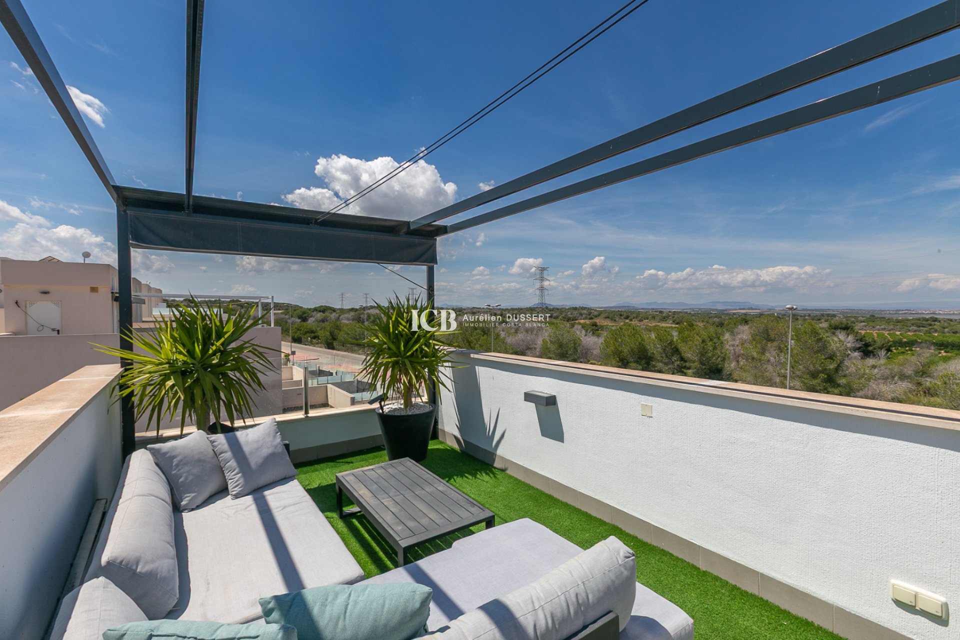 Resale - Villa -
Orihuela Costa - Villamartín
