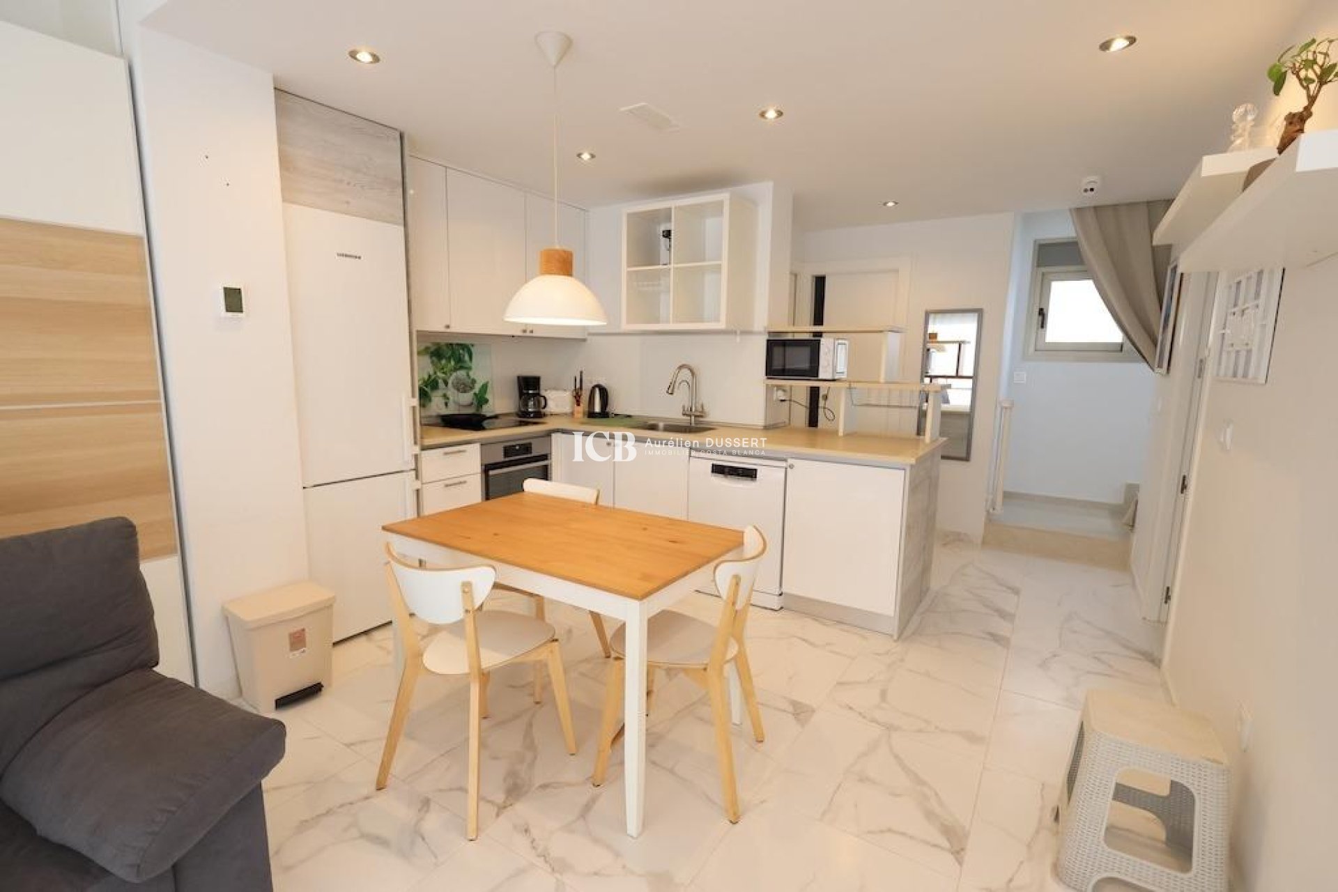 Resale - Villa -
Orihuela Costa - Villamartín