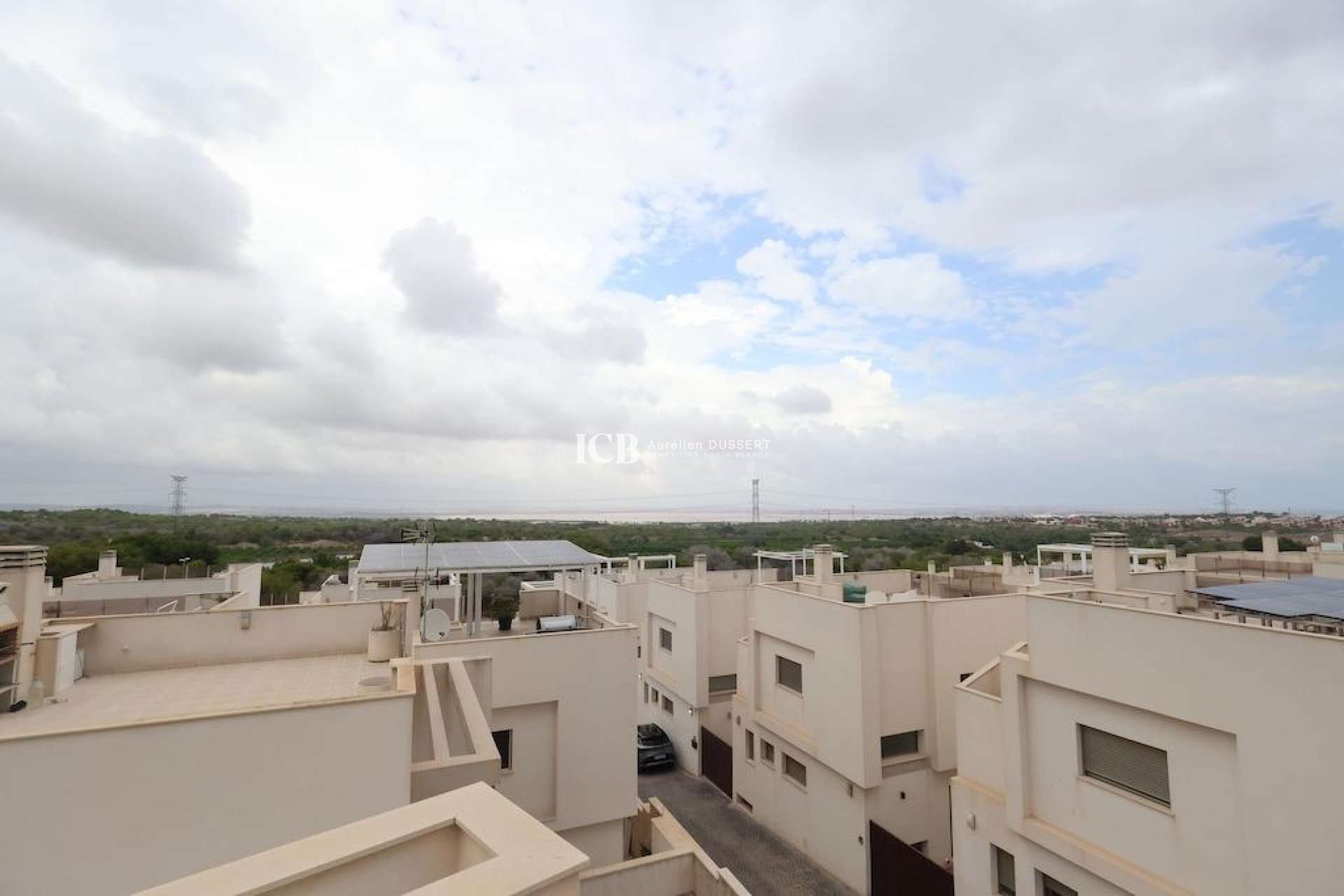 Resale - Villa -
Orihuela Costa - Villamartín