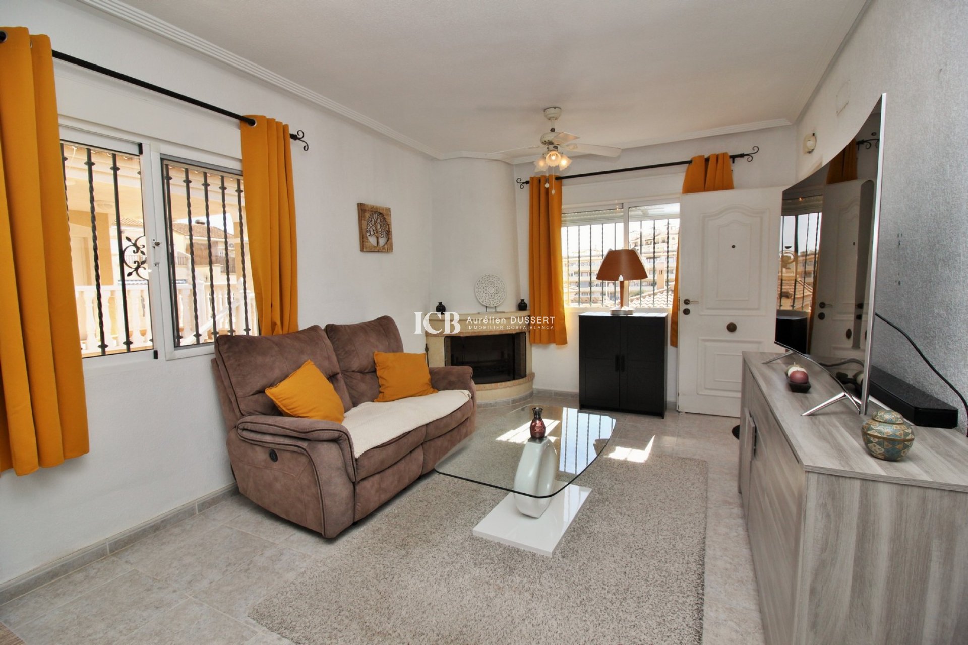 Resale - Villa -
Orihuela Costa - Villamartín