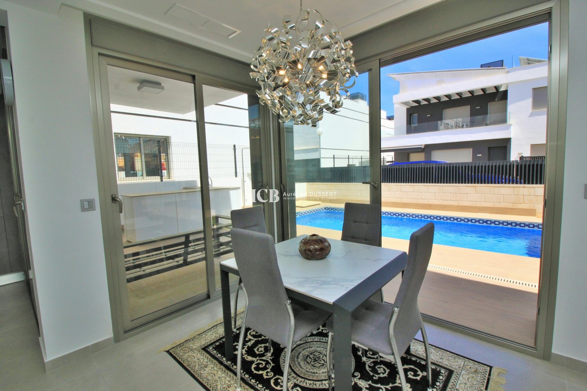 Resale - Villa -
Orihuela Costa - Villamartín