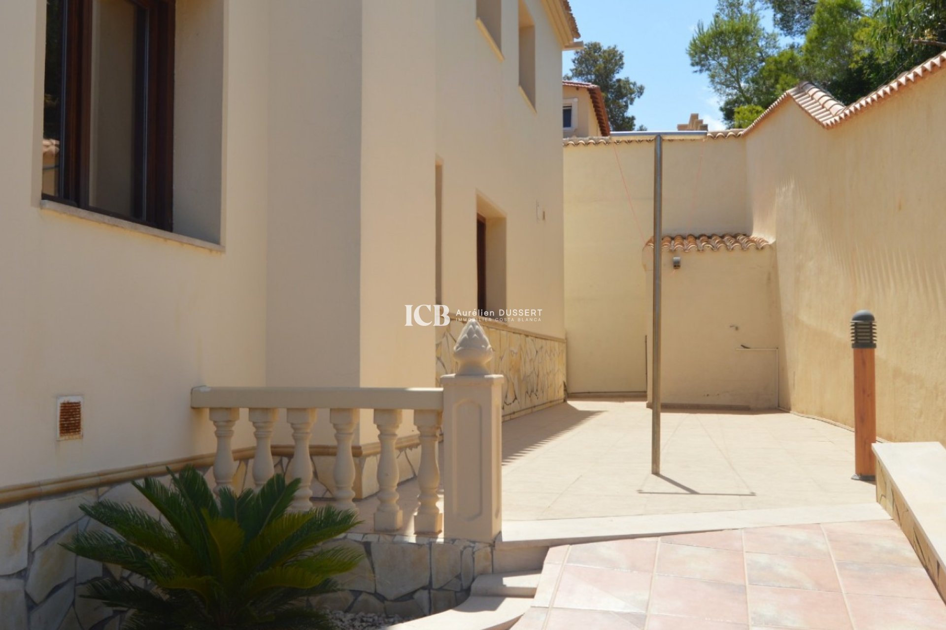 Resale - Villa -
Orihuela Costa - Villamartín