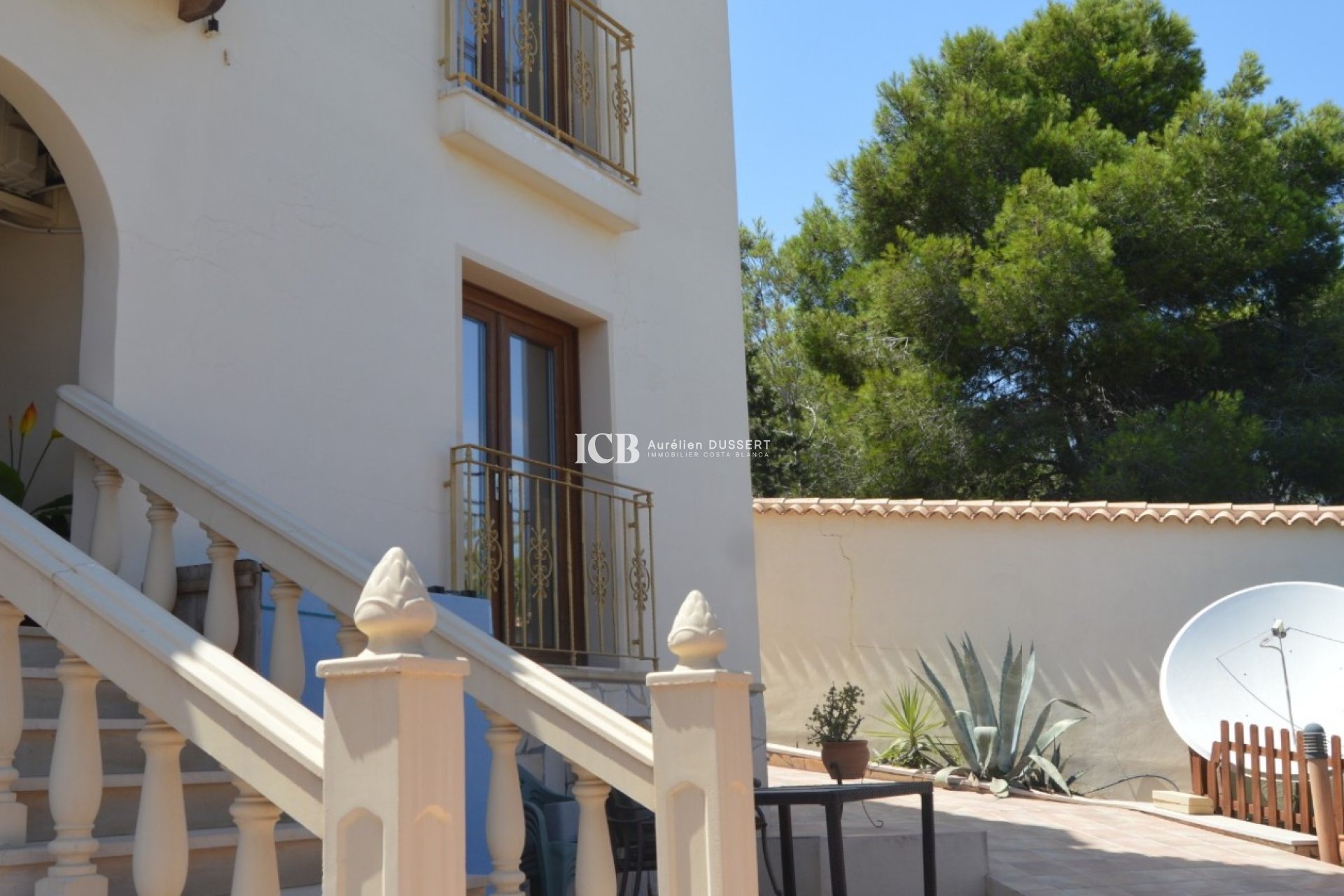 Resale - Villa -
Orihuela Costa - Villamartín