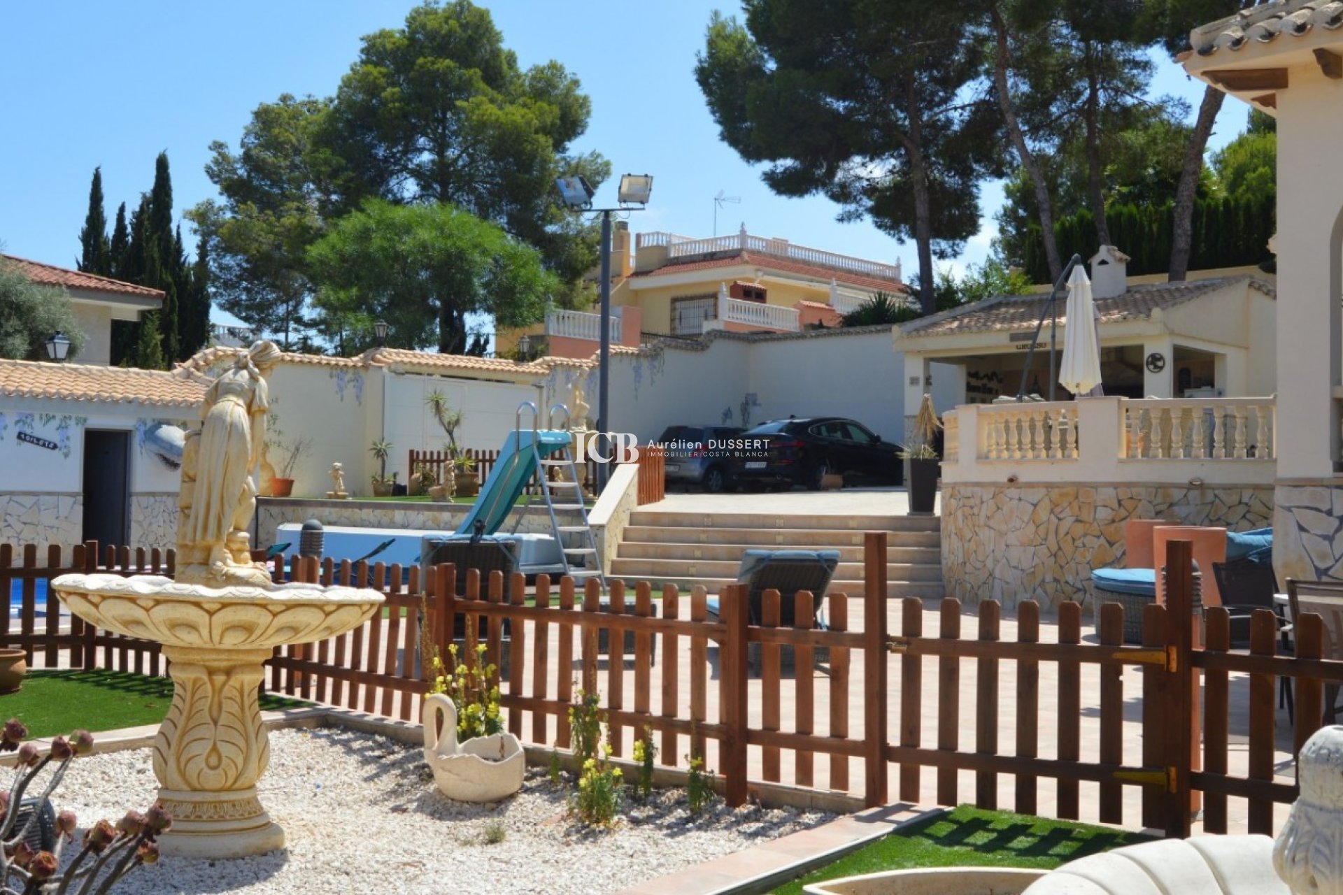 Resale - Villa -
Orihuela Costa - Villamartín