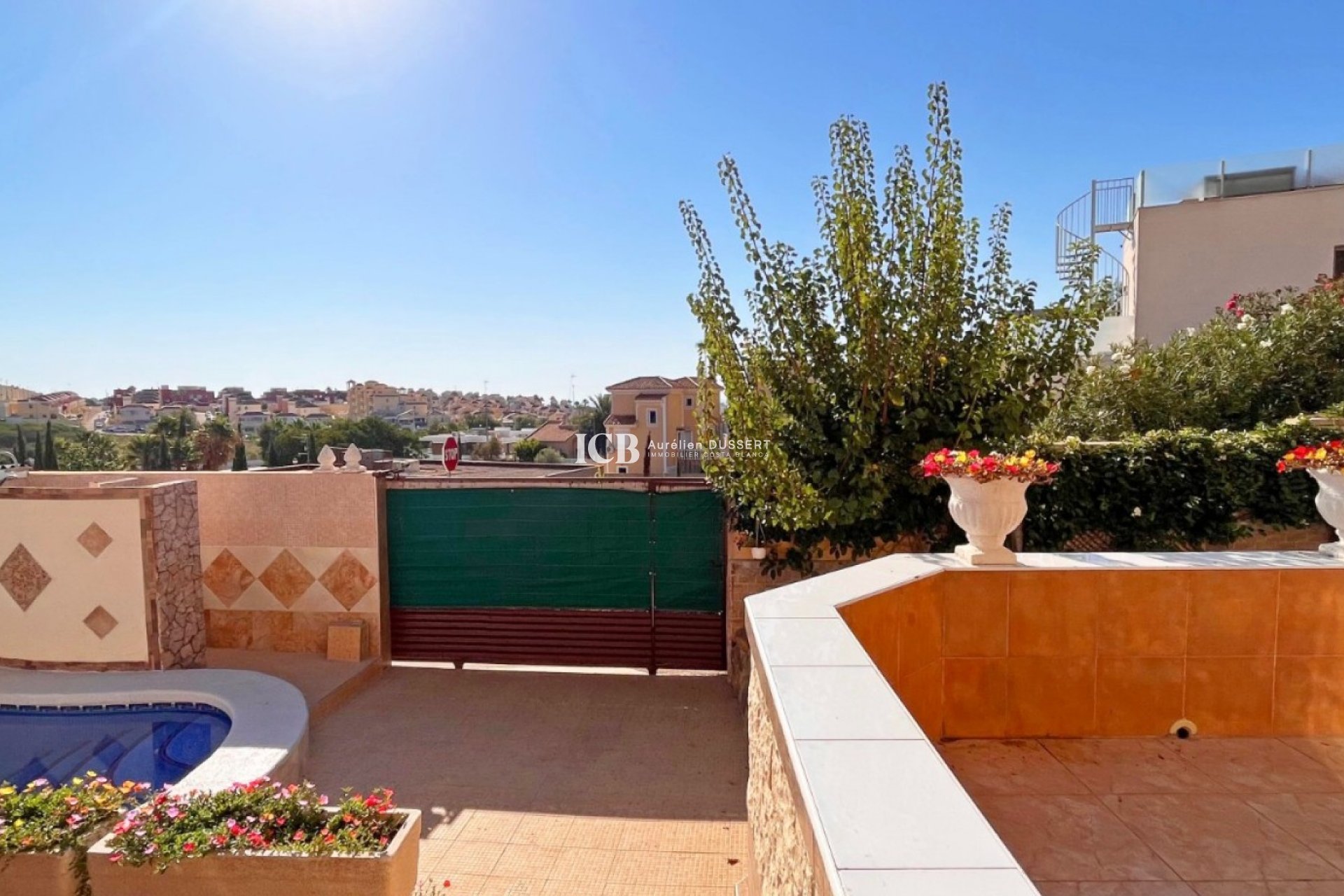 Resale - Villa -
Orihuela Costa - Villamartín