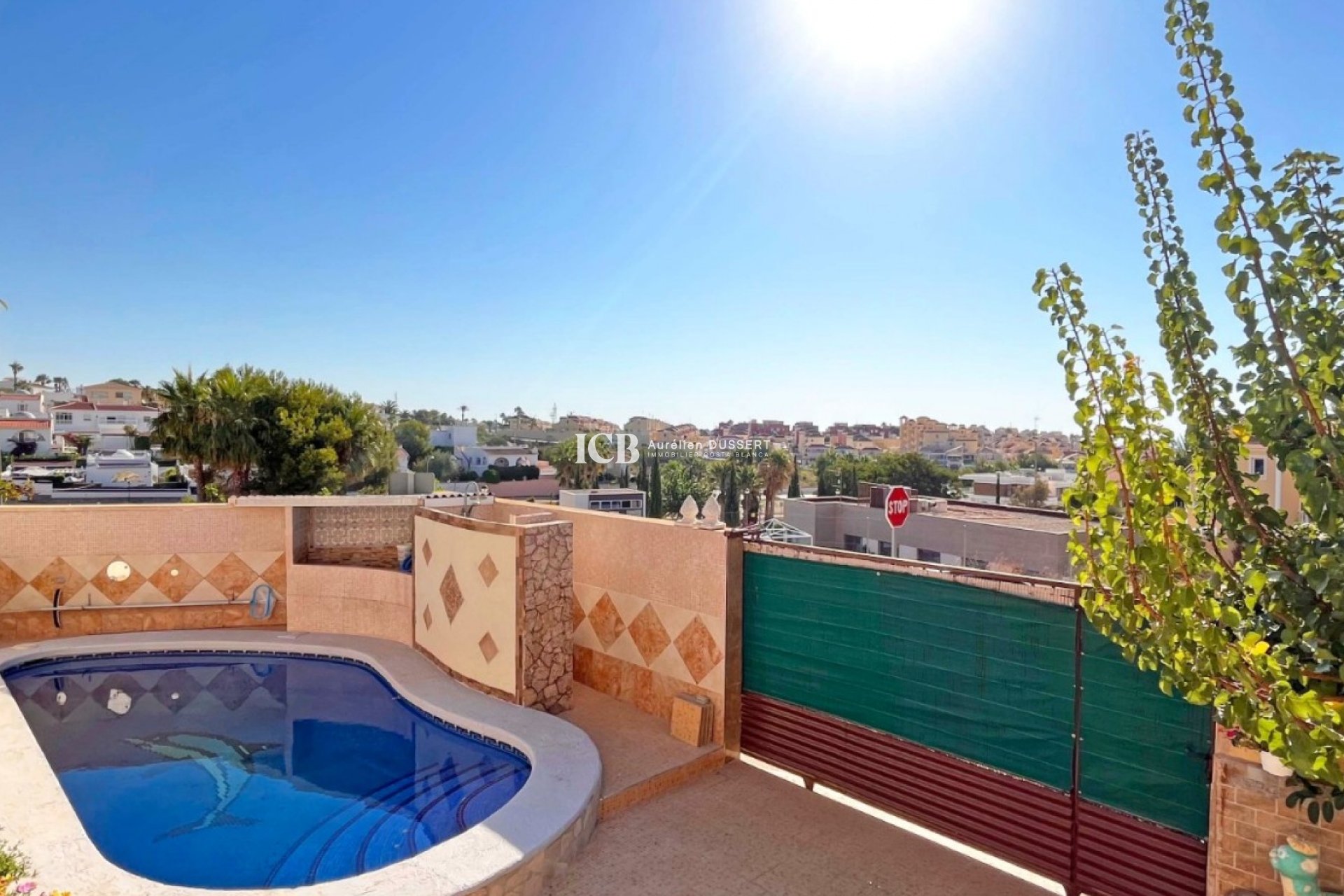 Resale - Villa -
Orihuela Costa - Villamartín