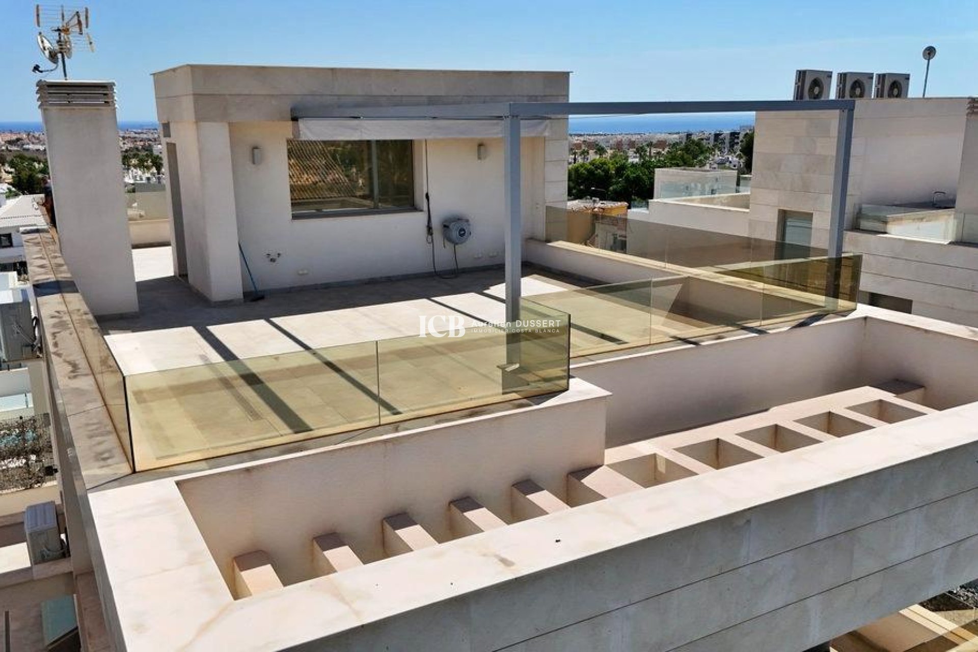 Resale - Villa -
Orihuela Costa