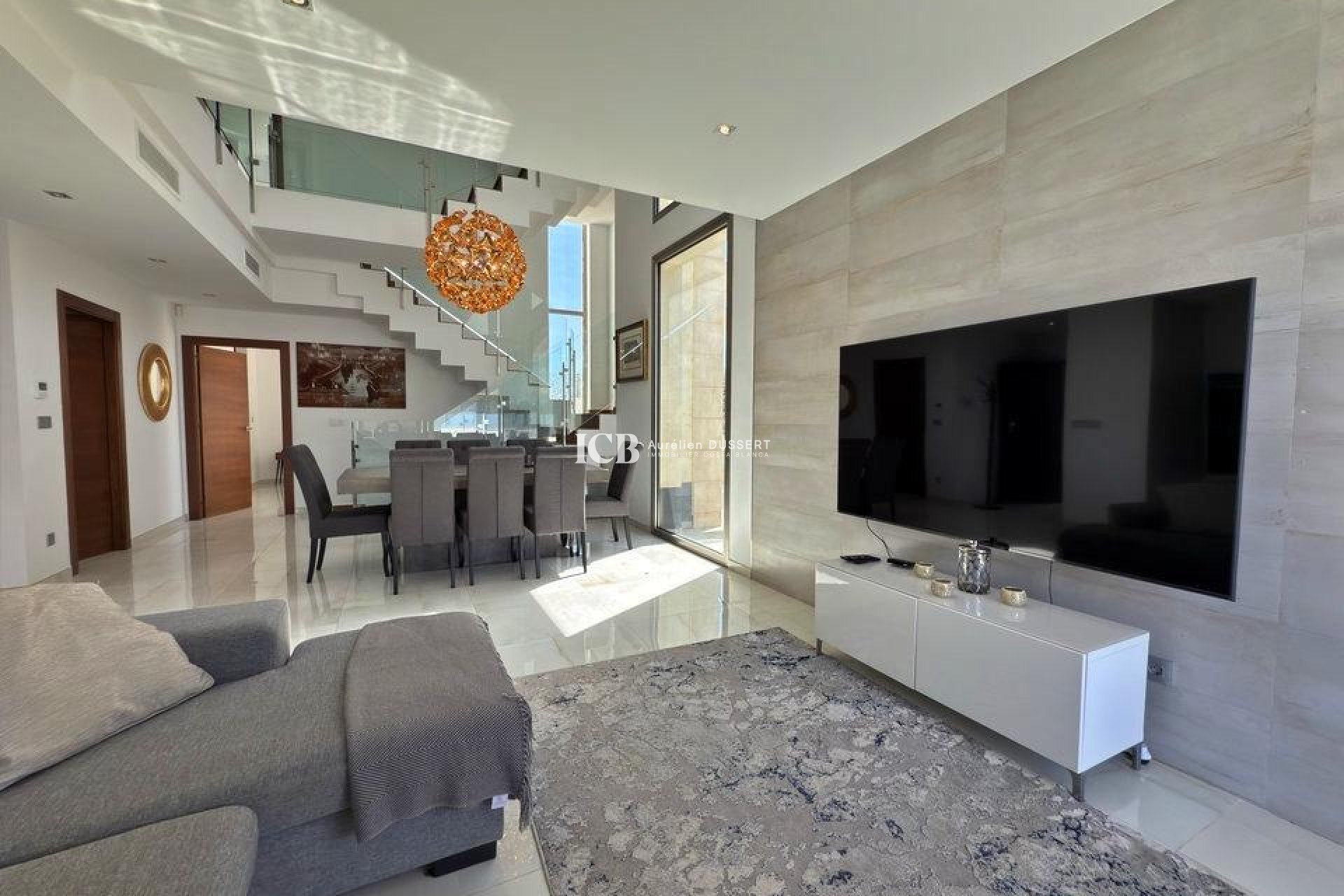 Resale - Villa -
Orihuela Costa