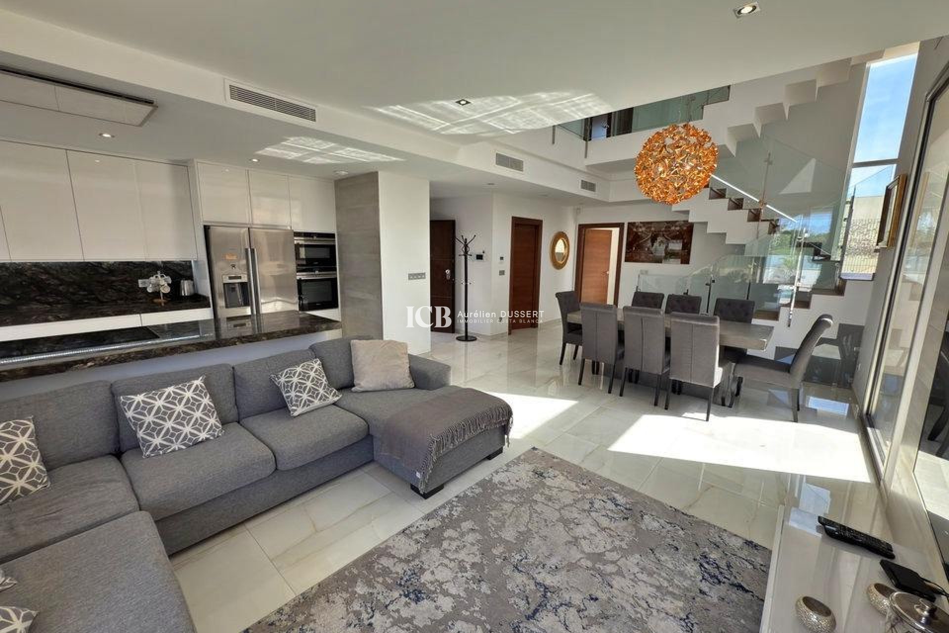 Resale - Villa -
Orihuela Costa