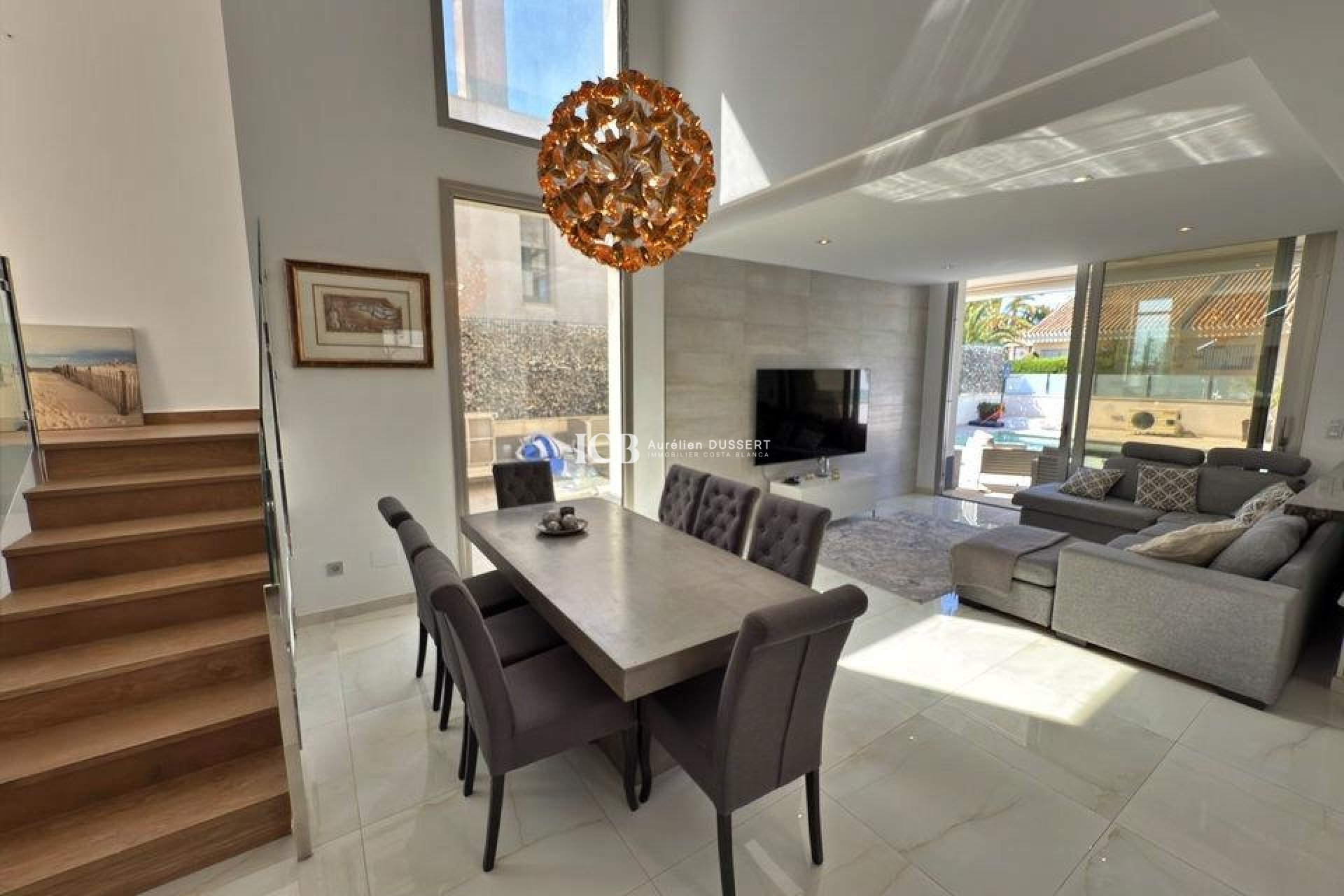 Resale - Villa -
Orihuela Costa