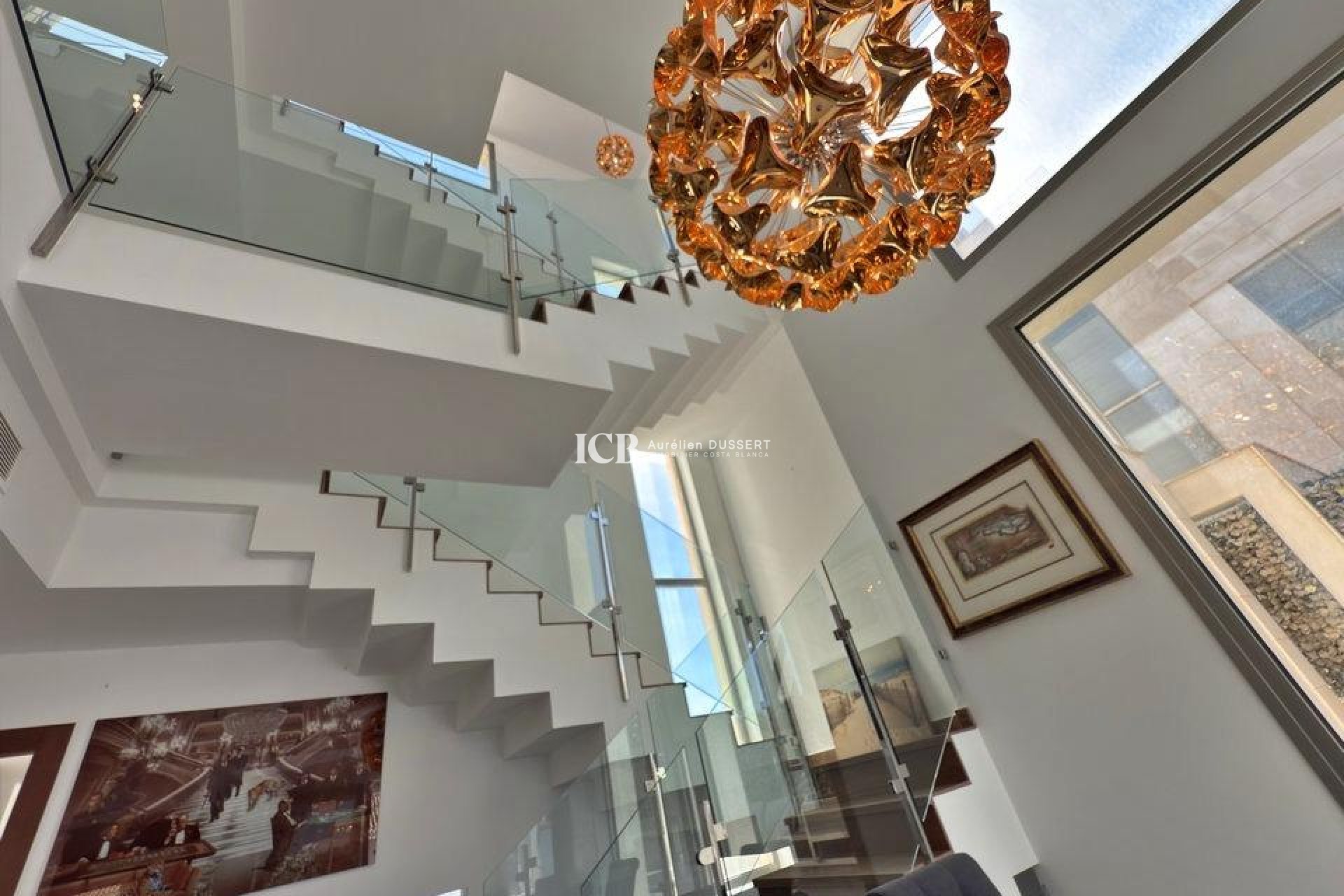 Resale - Villa -
Orihuela Costa