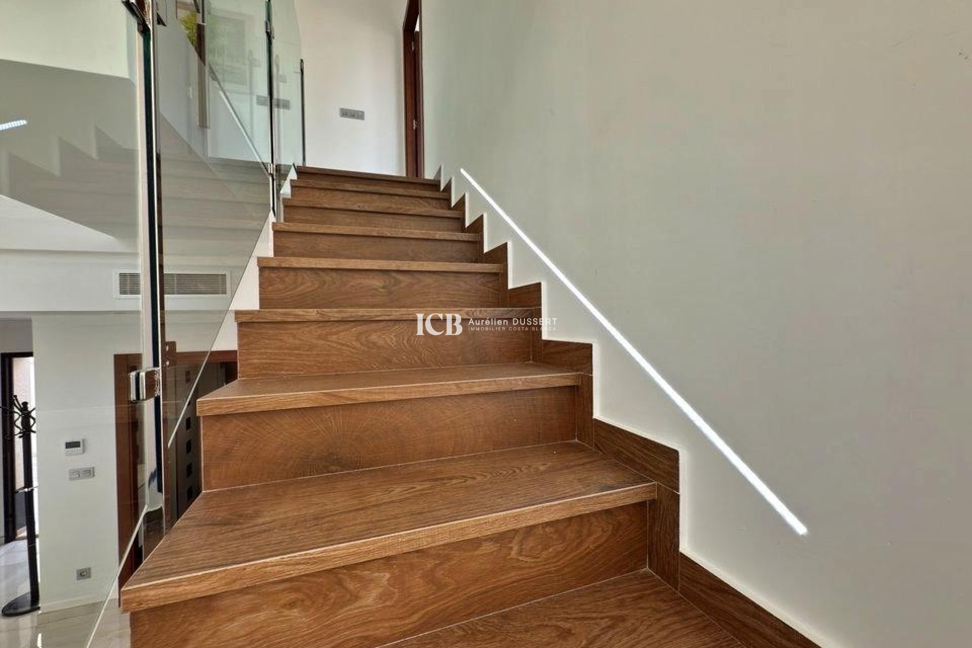 Resale - Villa -
Orihuela Costa