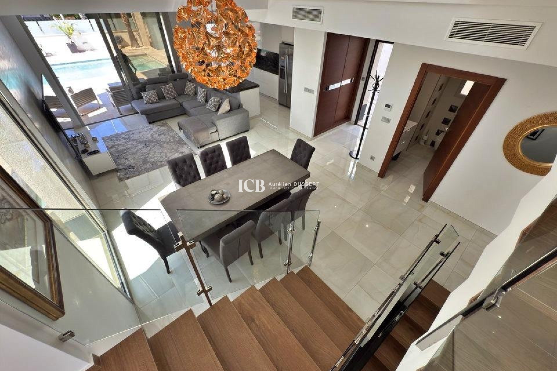 Resale - Villa -
Orihuela Costa