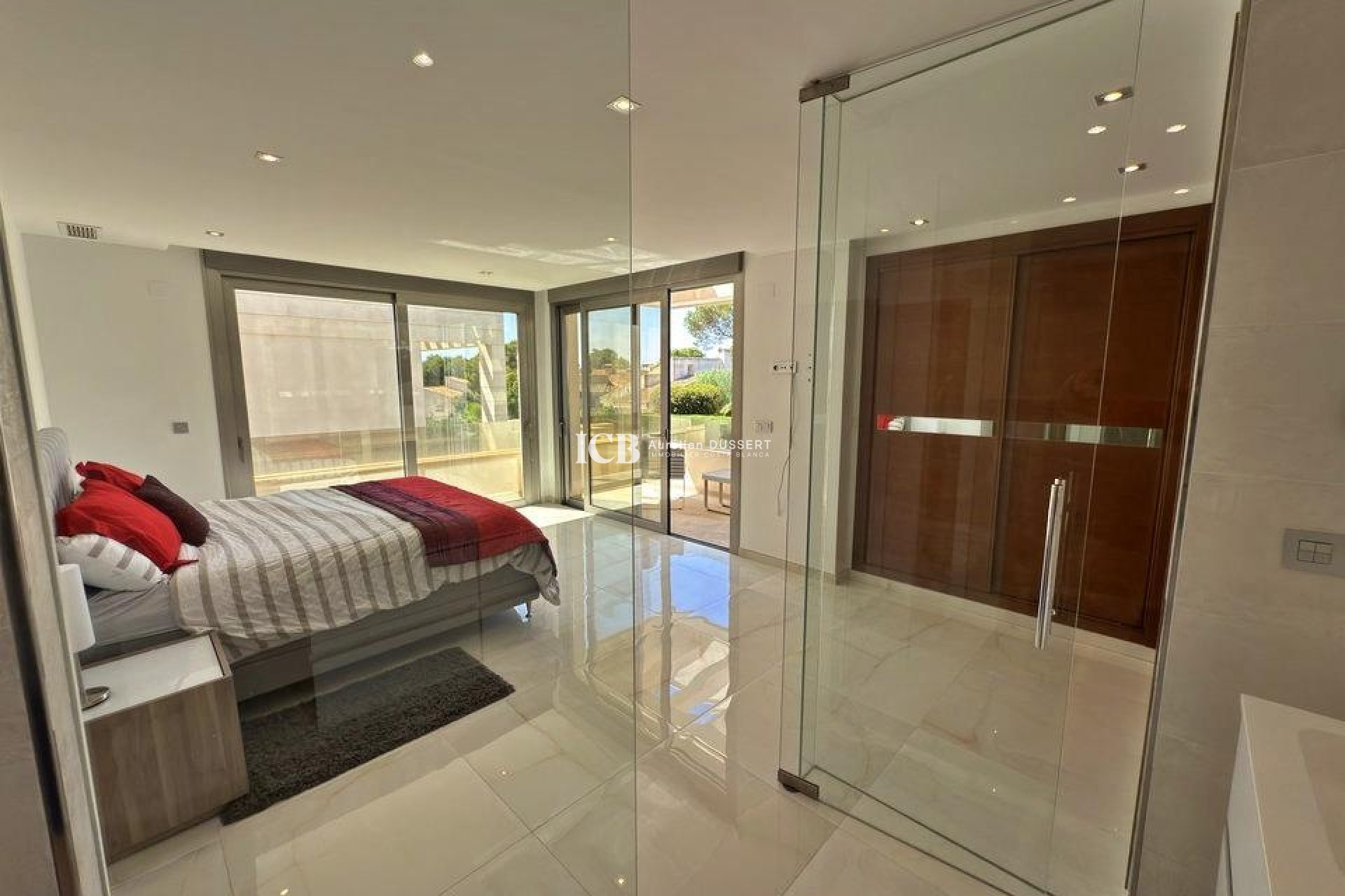 Resale - Villa -
Orihuela Costa