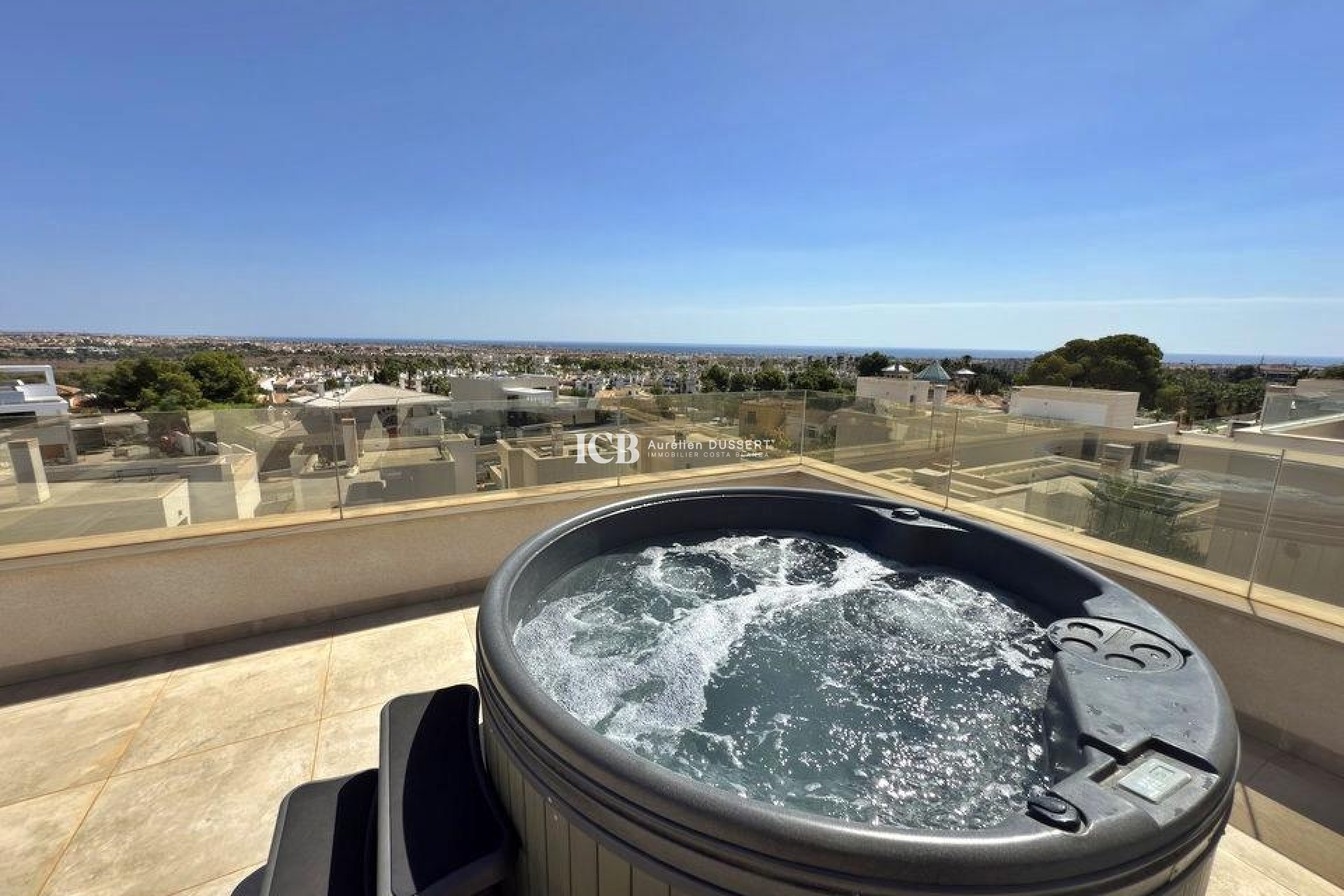 Resale - Villa -
Orihuela Costa