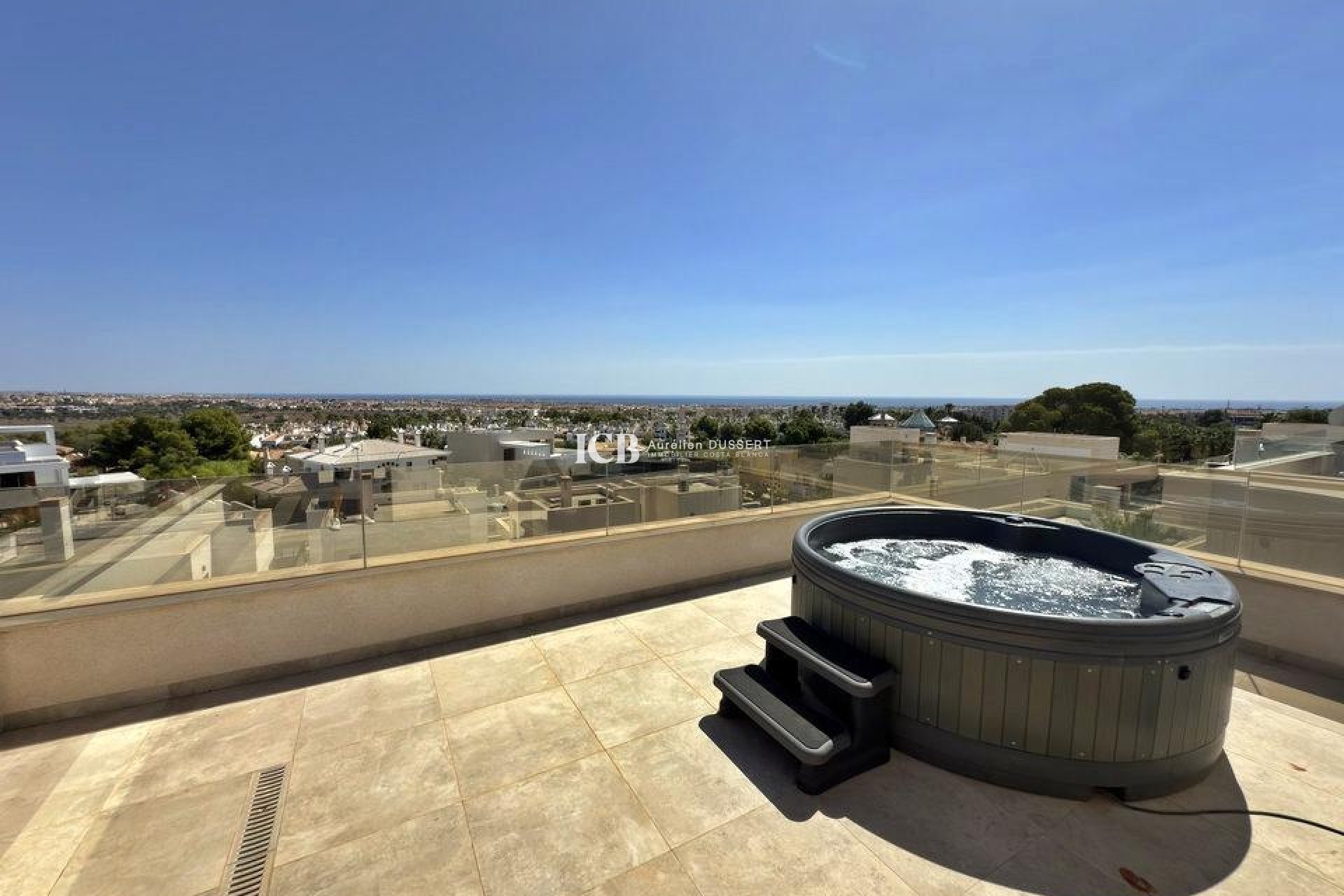 Resale - Villa -
Orihuela Costa