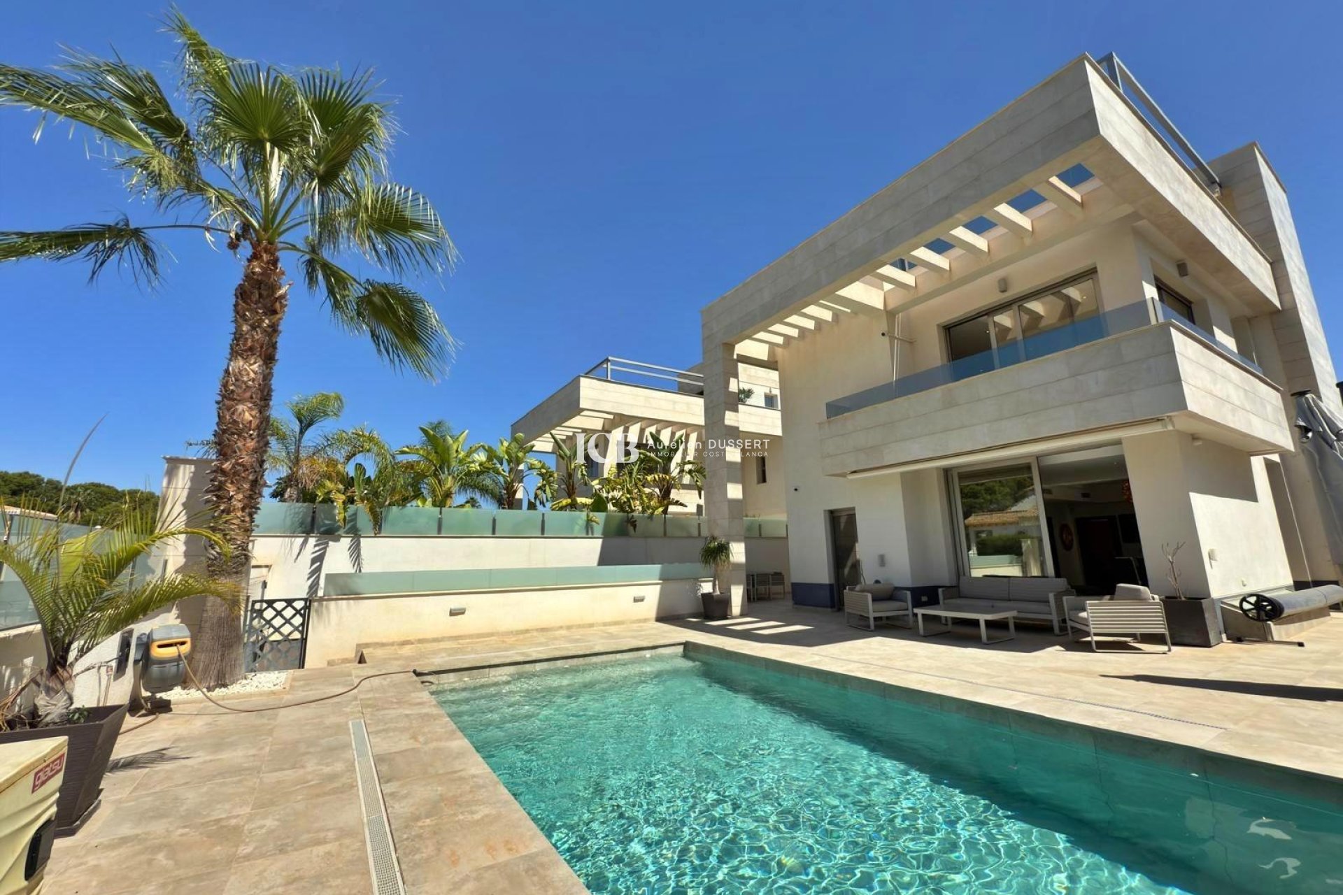 Resale - Villa -
Orihuela Costa