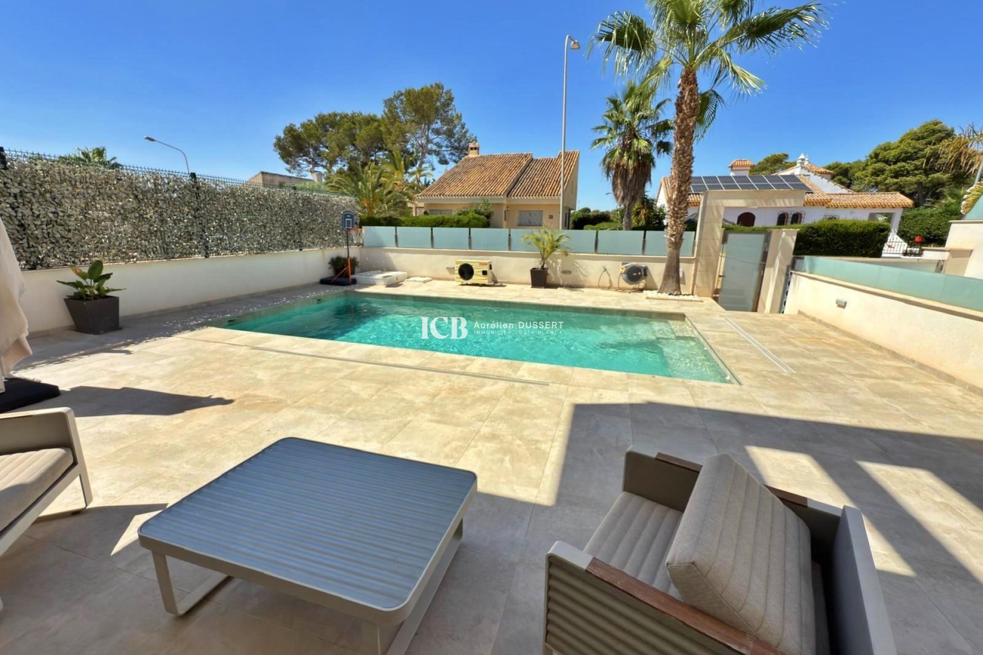 Resale - Villa -
Orihuela Costa