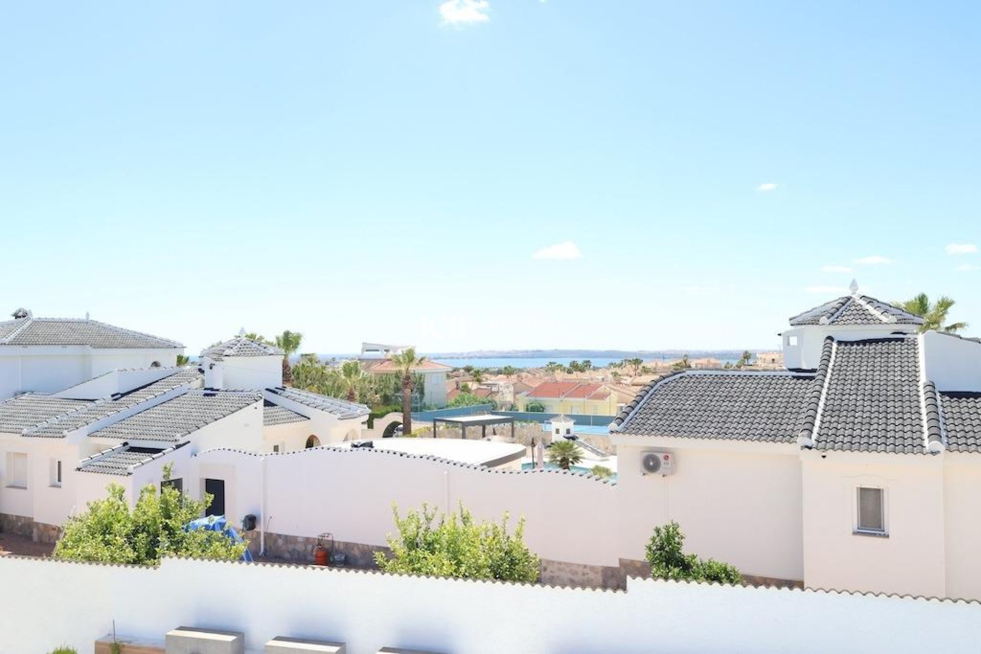 Resale - Villa -
Rojales - La Marquesa