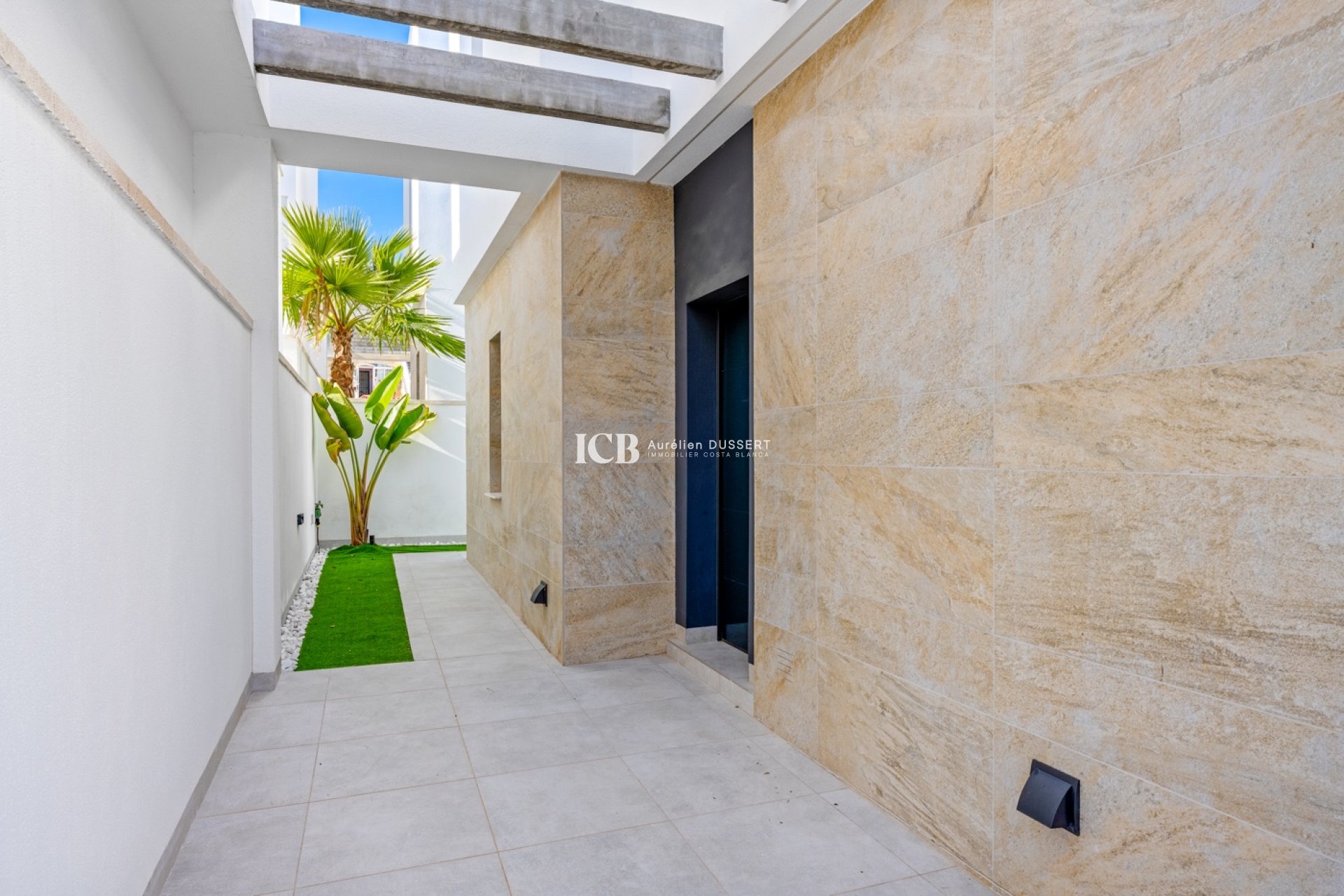 Resale - Villa -
San Miguel de Salinas - El Galan
