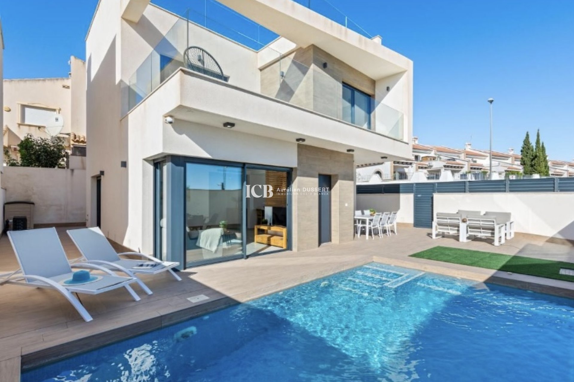 Resale - Villa -
San Miguel de Salinas - Orihuela Costa