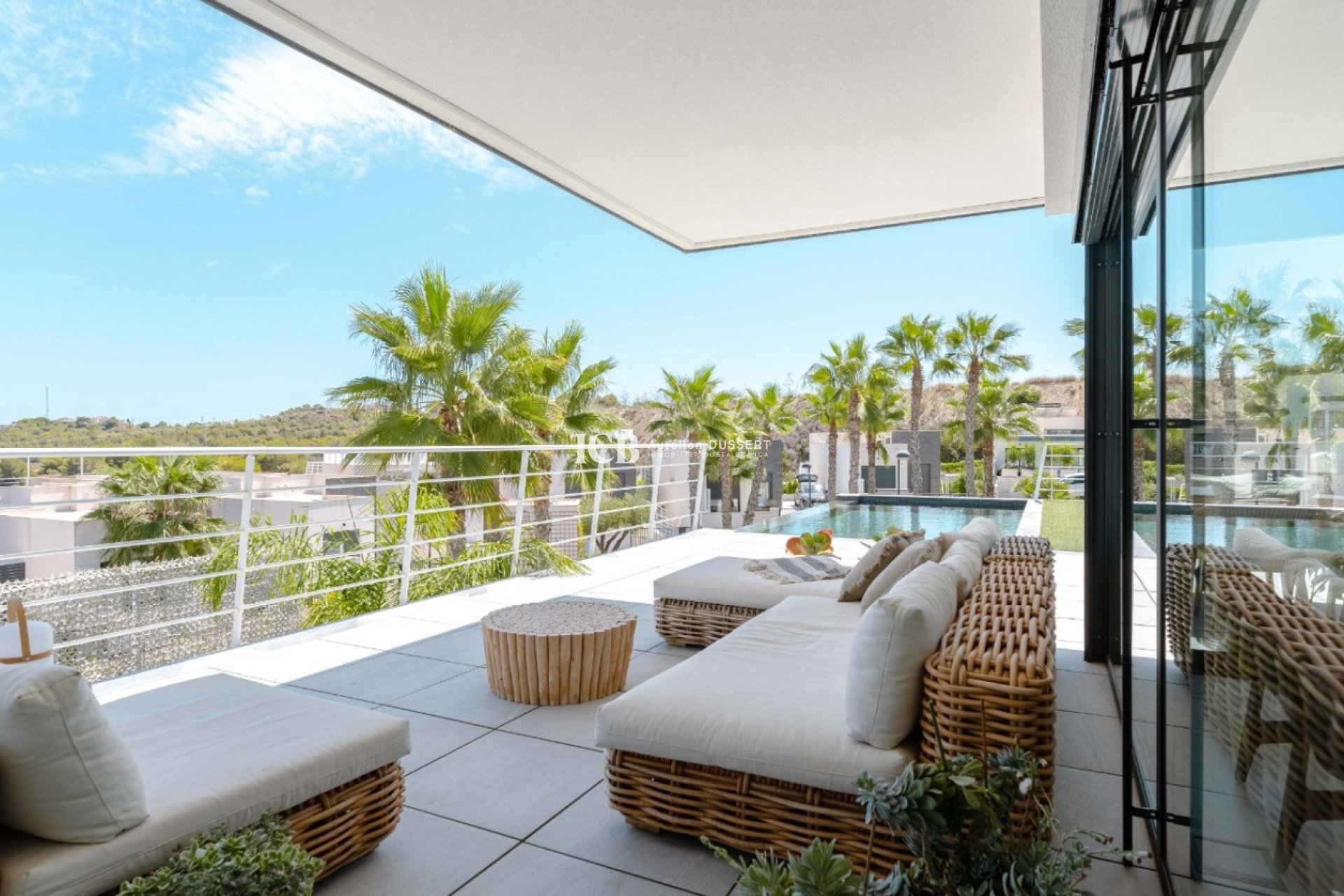 Resale - Villa -
San Miguel de Salinas - Urbanizaciones