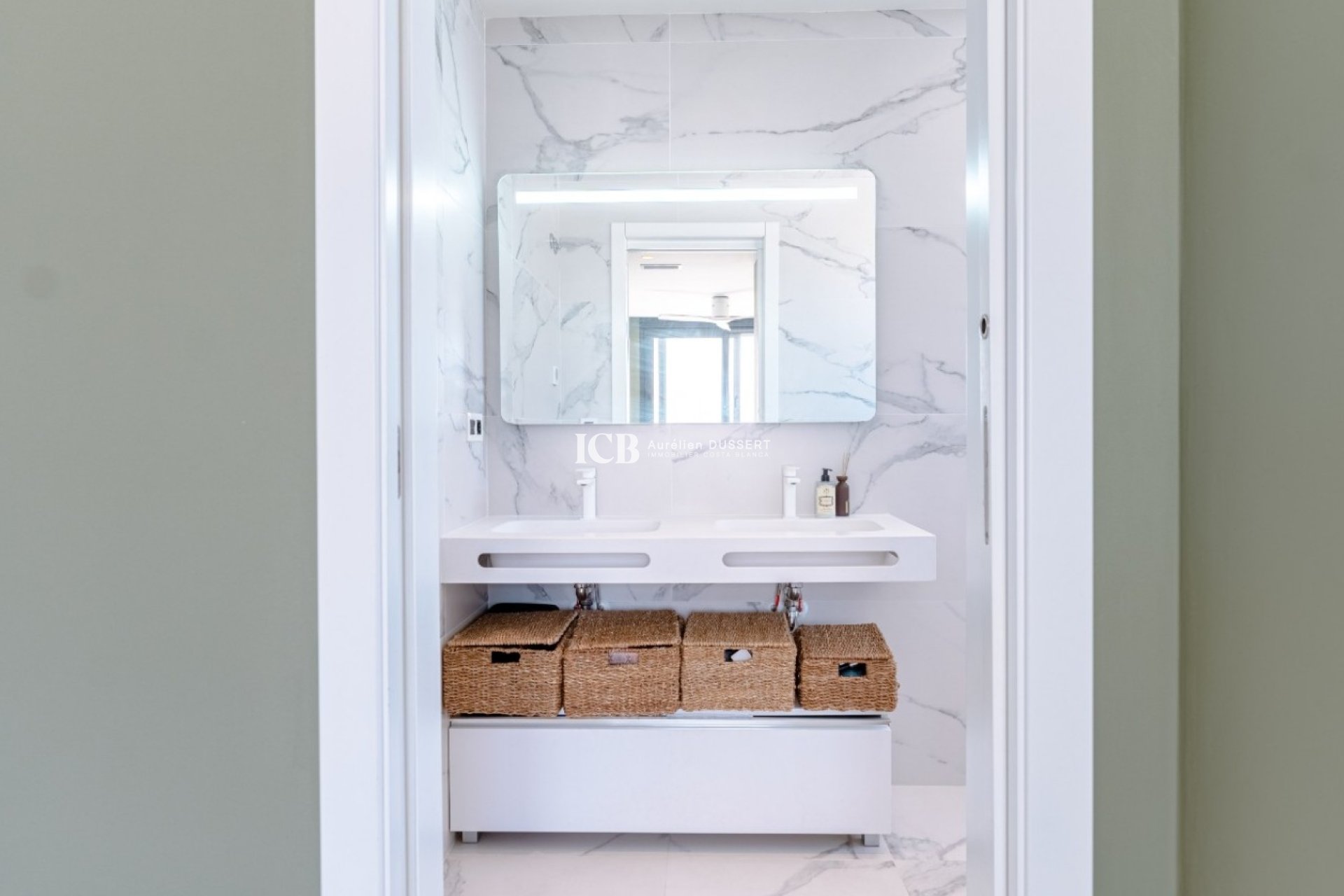 Resale - Villa -
San Miguel de Salinas - Urbanizaciones