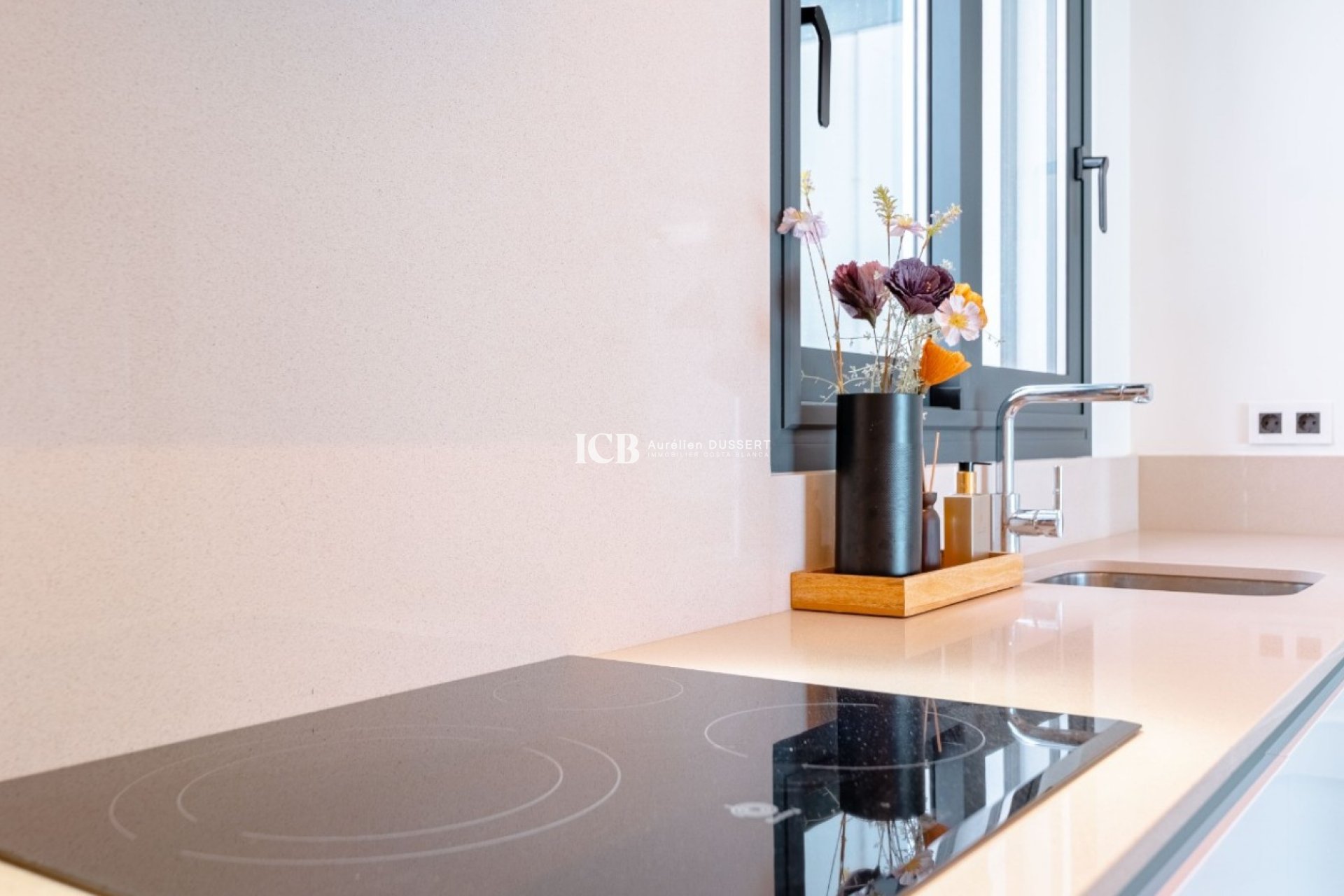 Resale - Villa -
San Miguel de Salinas - Urbanizaciones