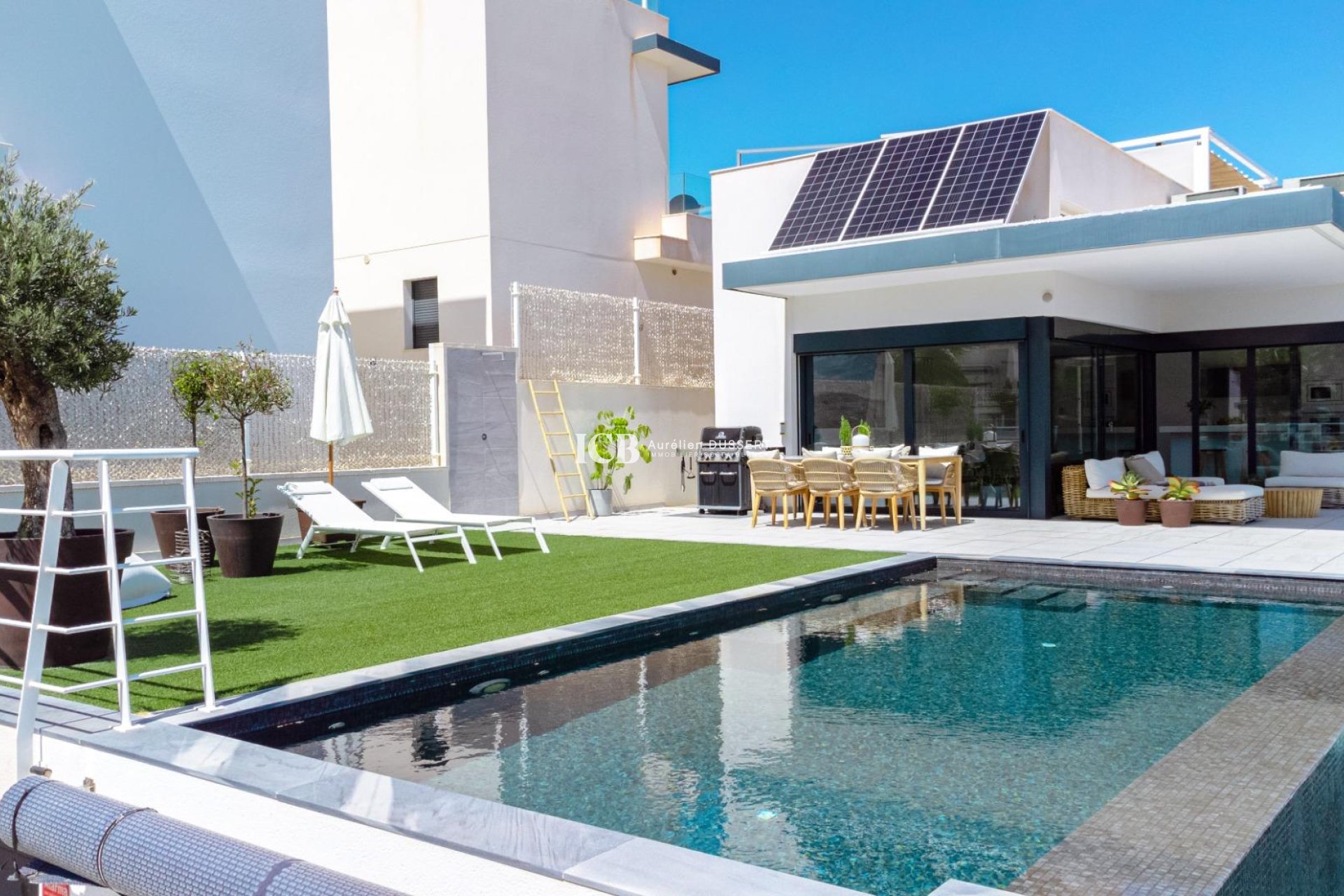 Resale - Villa -
San Miguel de Salinas