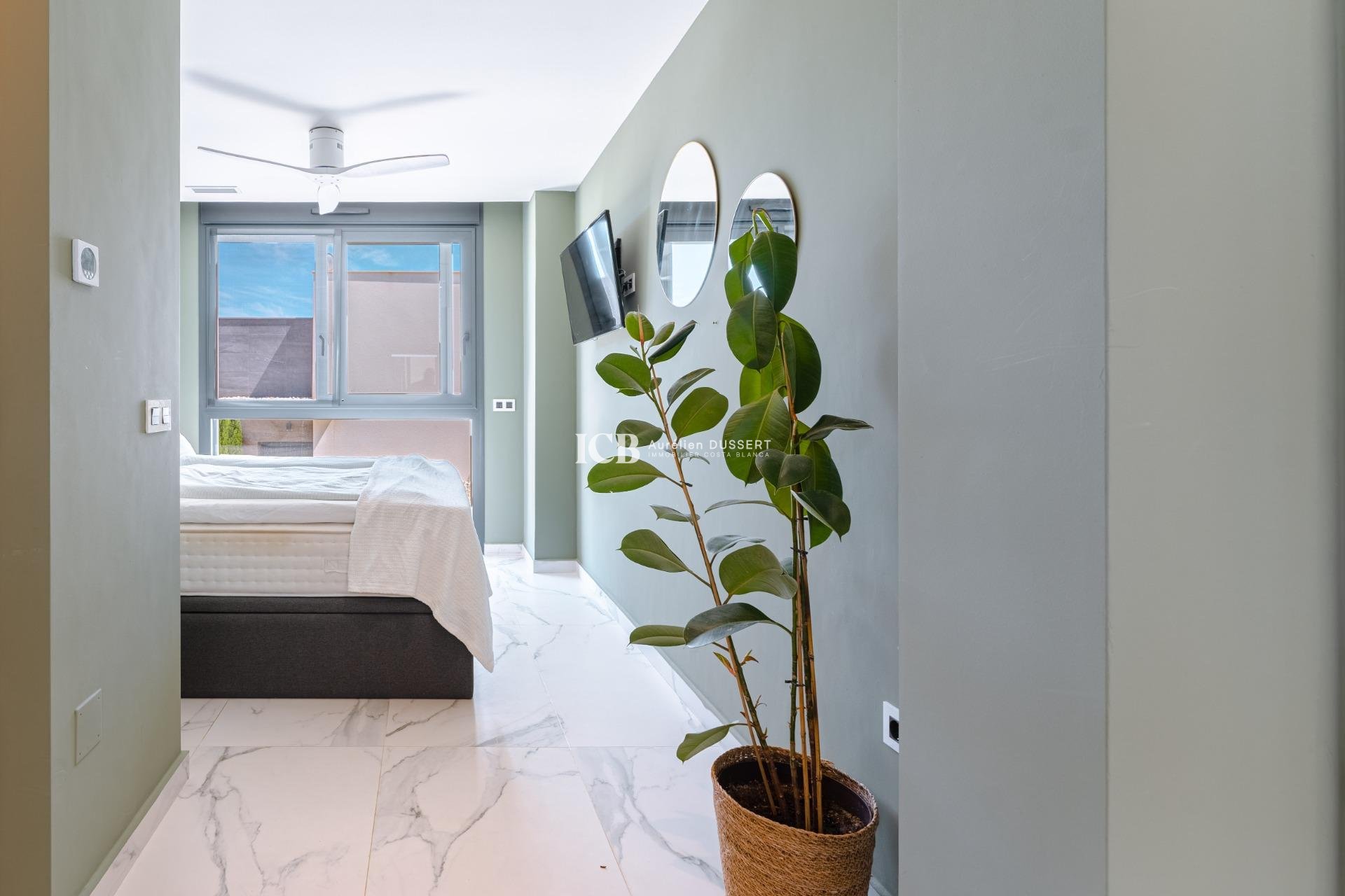 Resale - Villa -
San Miguel de Salinas