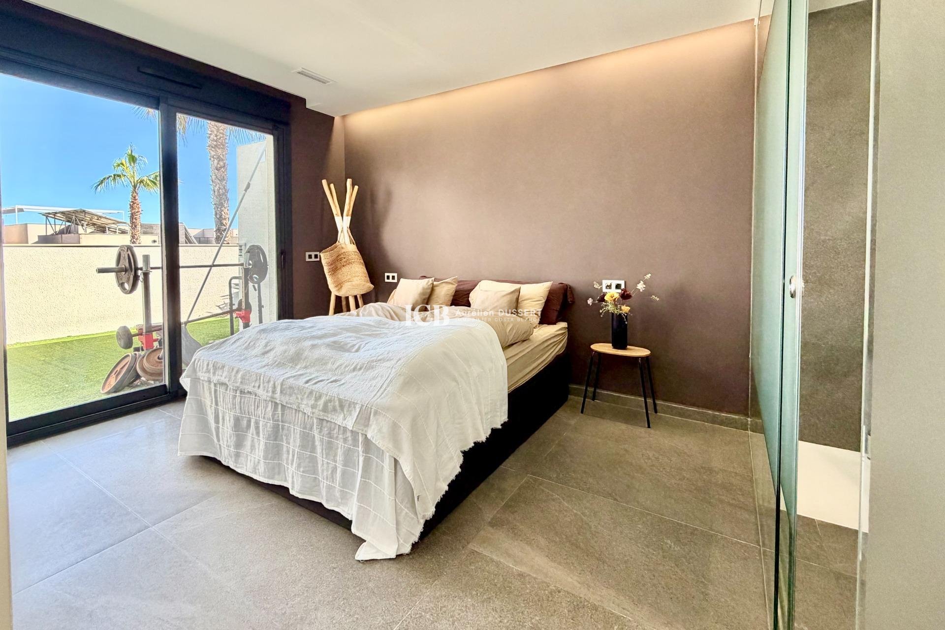 Resale - Villa -
San Miguel de Salinas