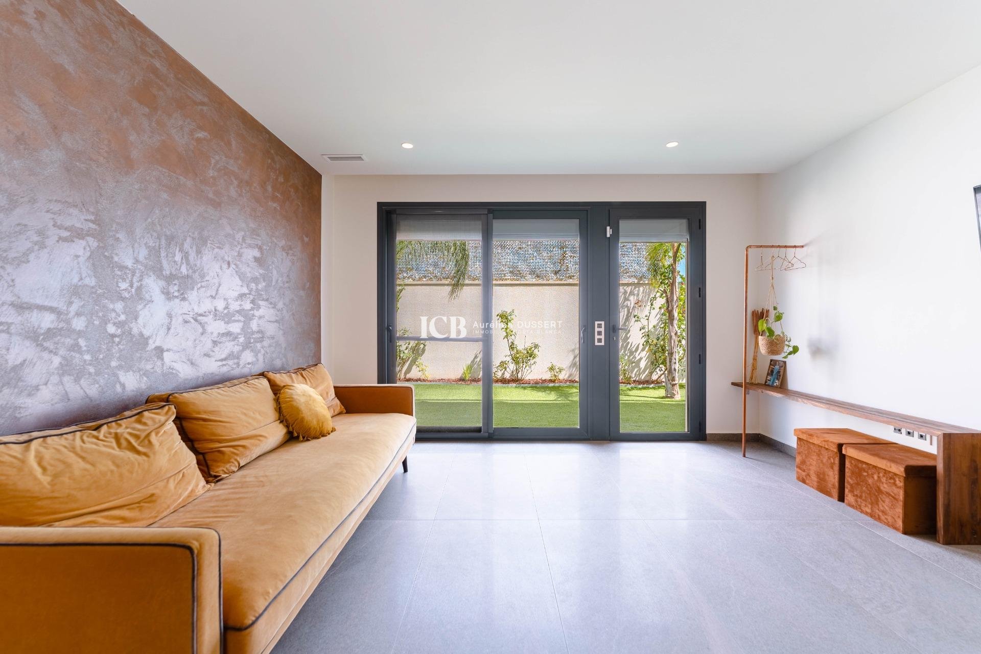 Resale - Villa -
San Miguel de Salinas