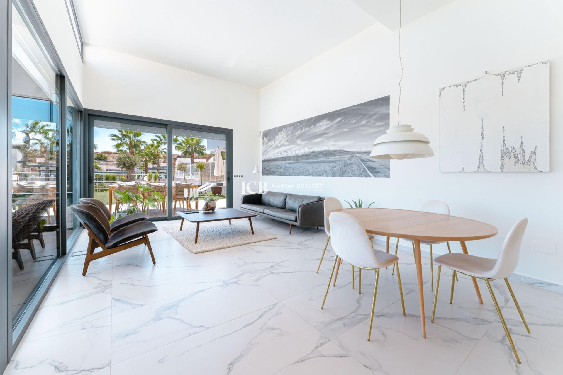 Resale - Villa -
San Miguel de Salinas