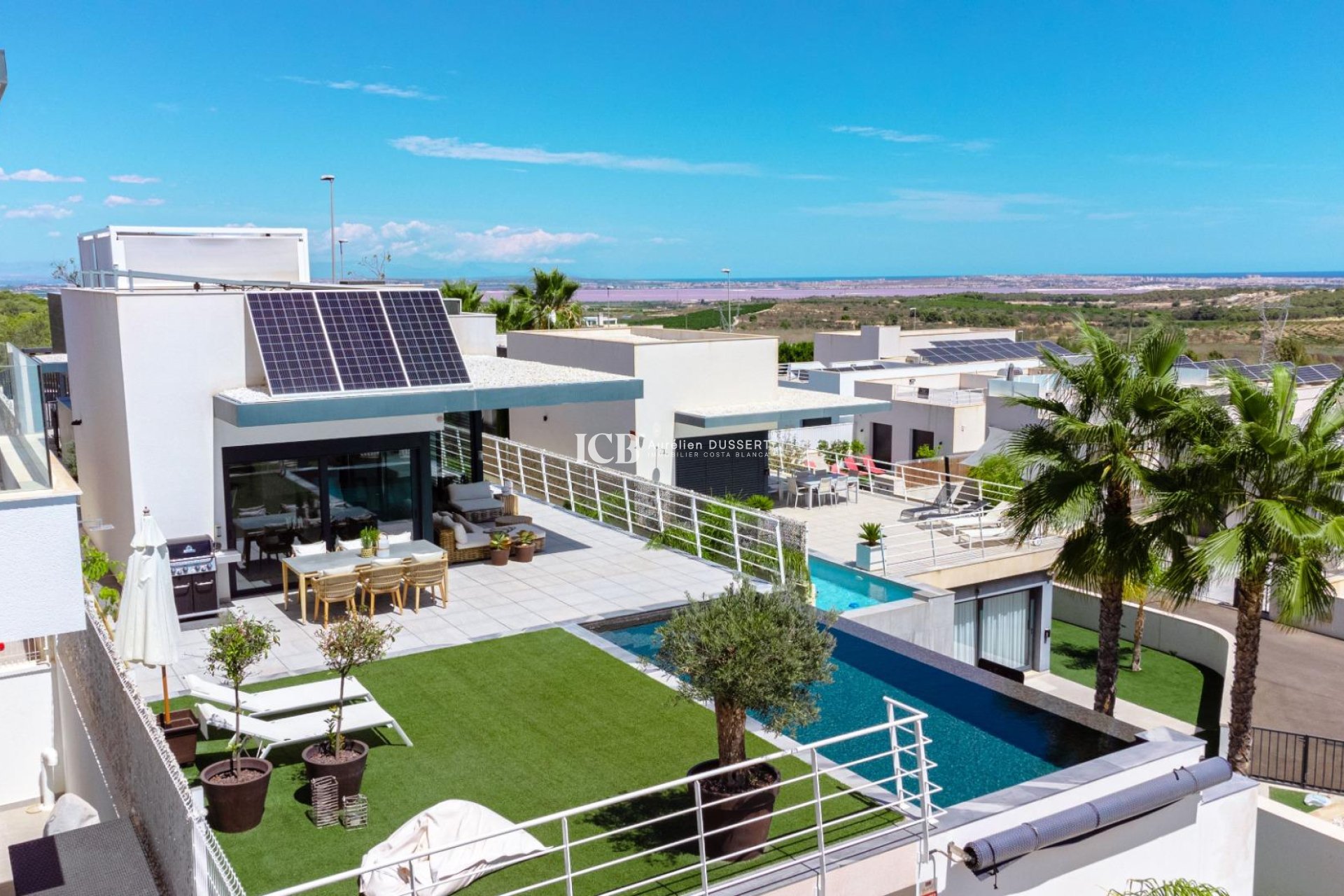 Resale - Villa -
San Miguel de Salinas