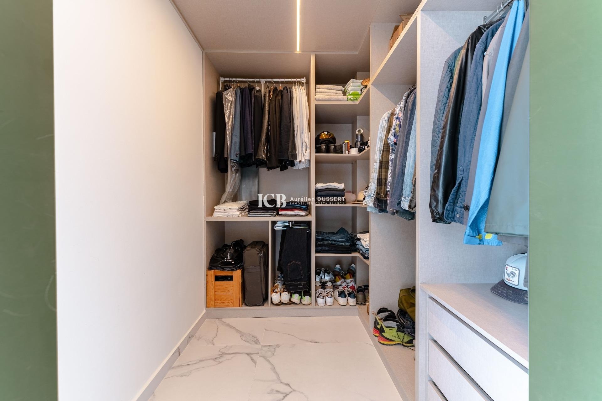 Resale - Villa -
San Miguel de Salinas