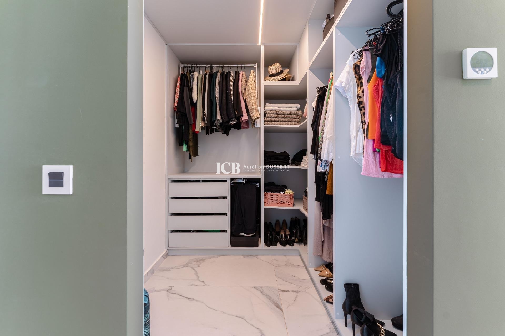 Resale - Villa -
San Miguel de Salinas