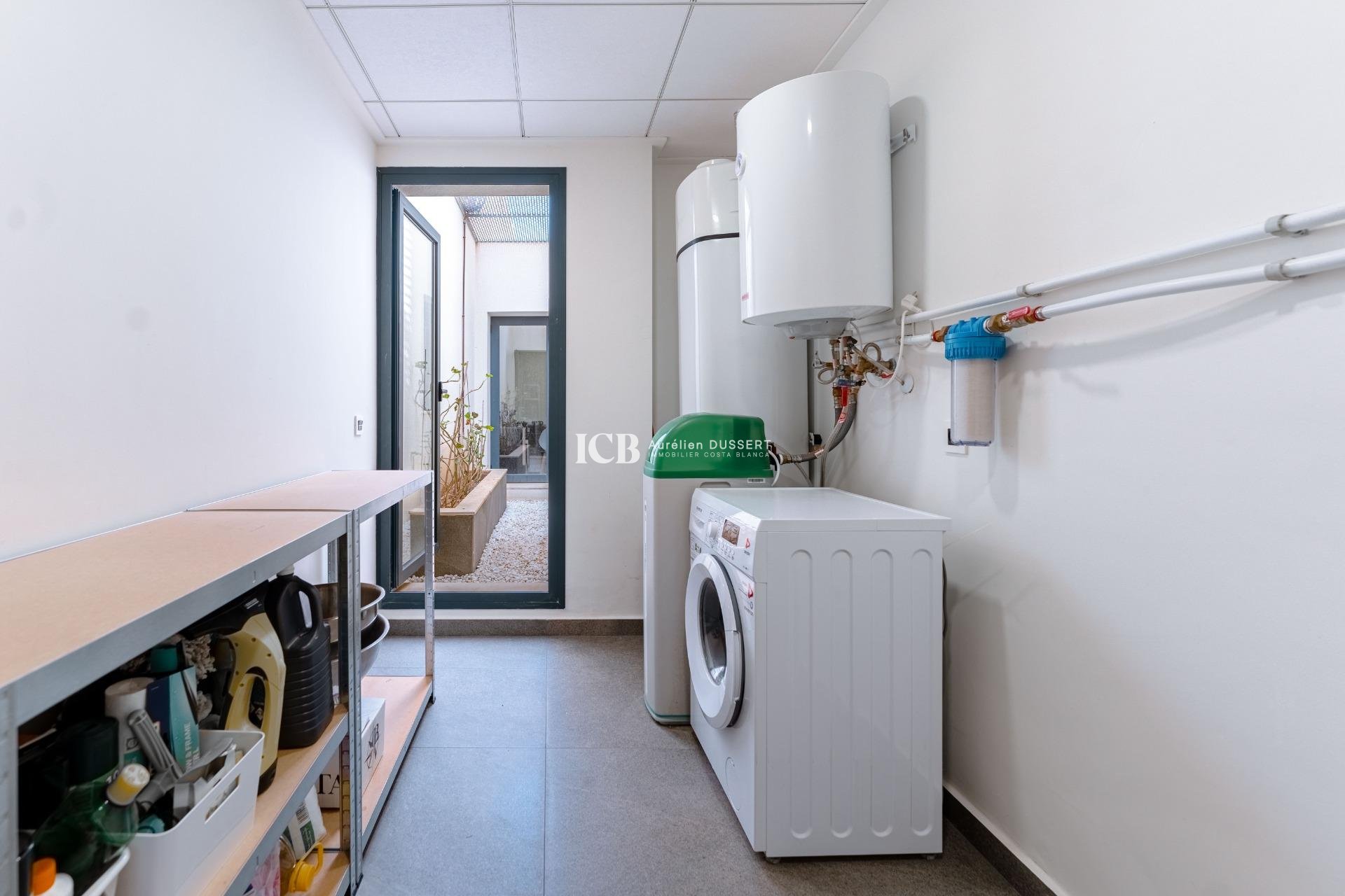 Resale - Villa -
San Miguel de Salinas