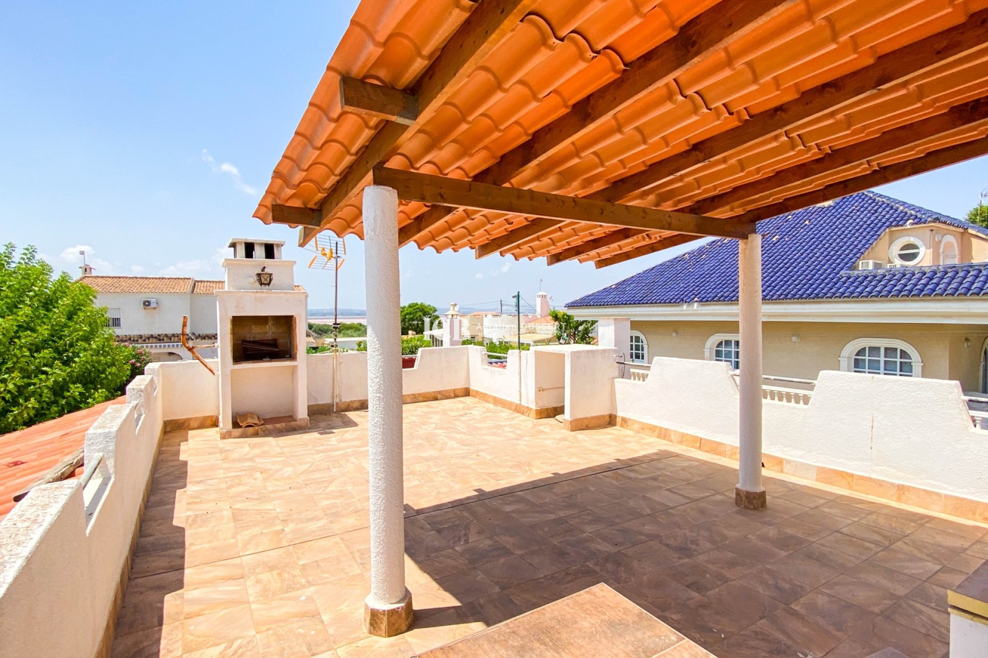 Resale - Villa -
Torrevieja - España