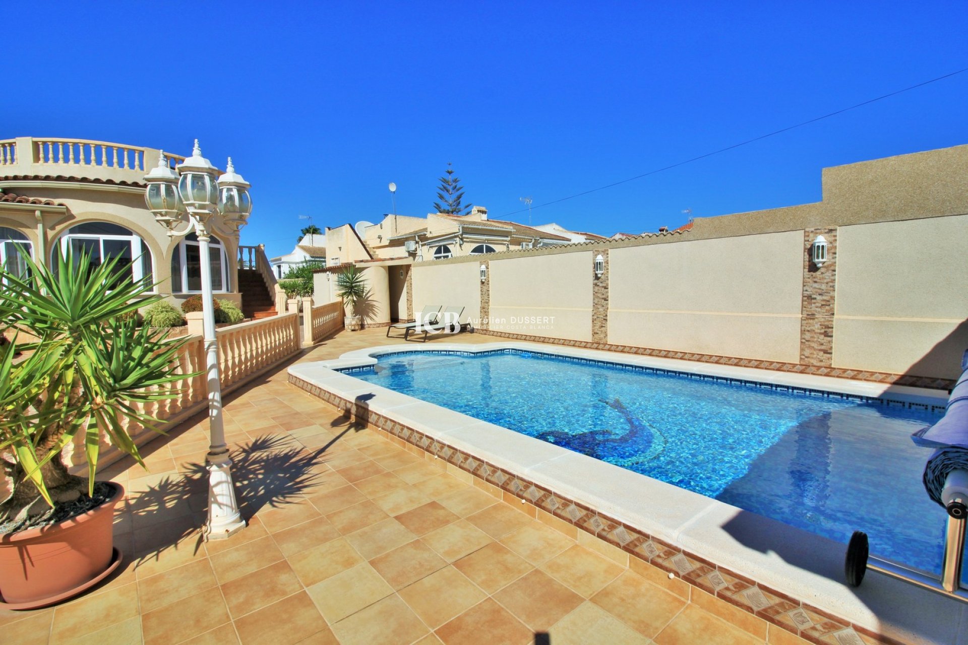 Resale - Villa -
Torrevieja - La siesta